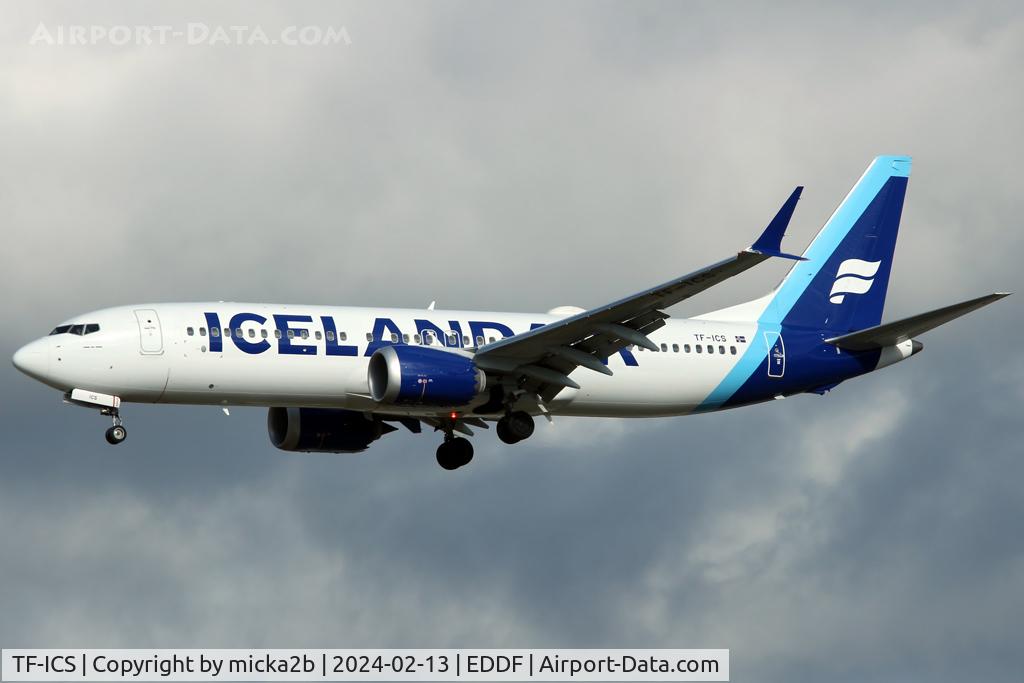 TF-ICS, 2022 Boeing 737-8 MAX C/N 44569, Landing