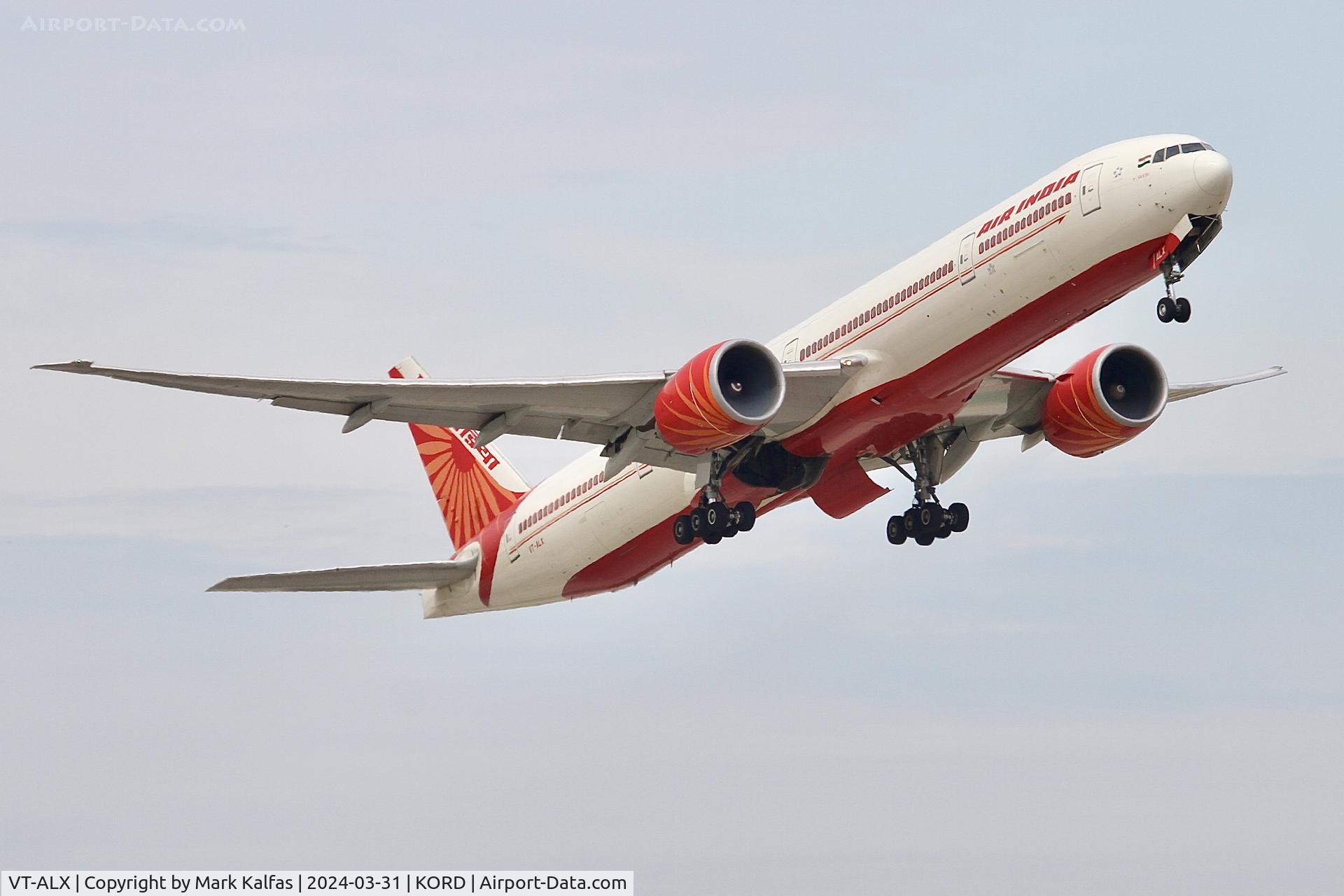 VT-ALX, 2010 Boeing 777-337/ER C/N 36322, B77W Air India Boeing 777-337/ER VT-ALX AIC126 KORD-VIDP