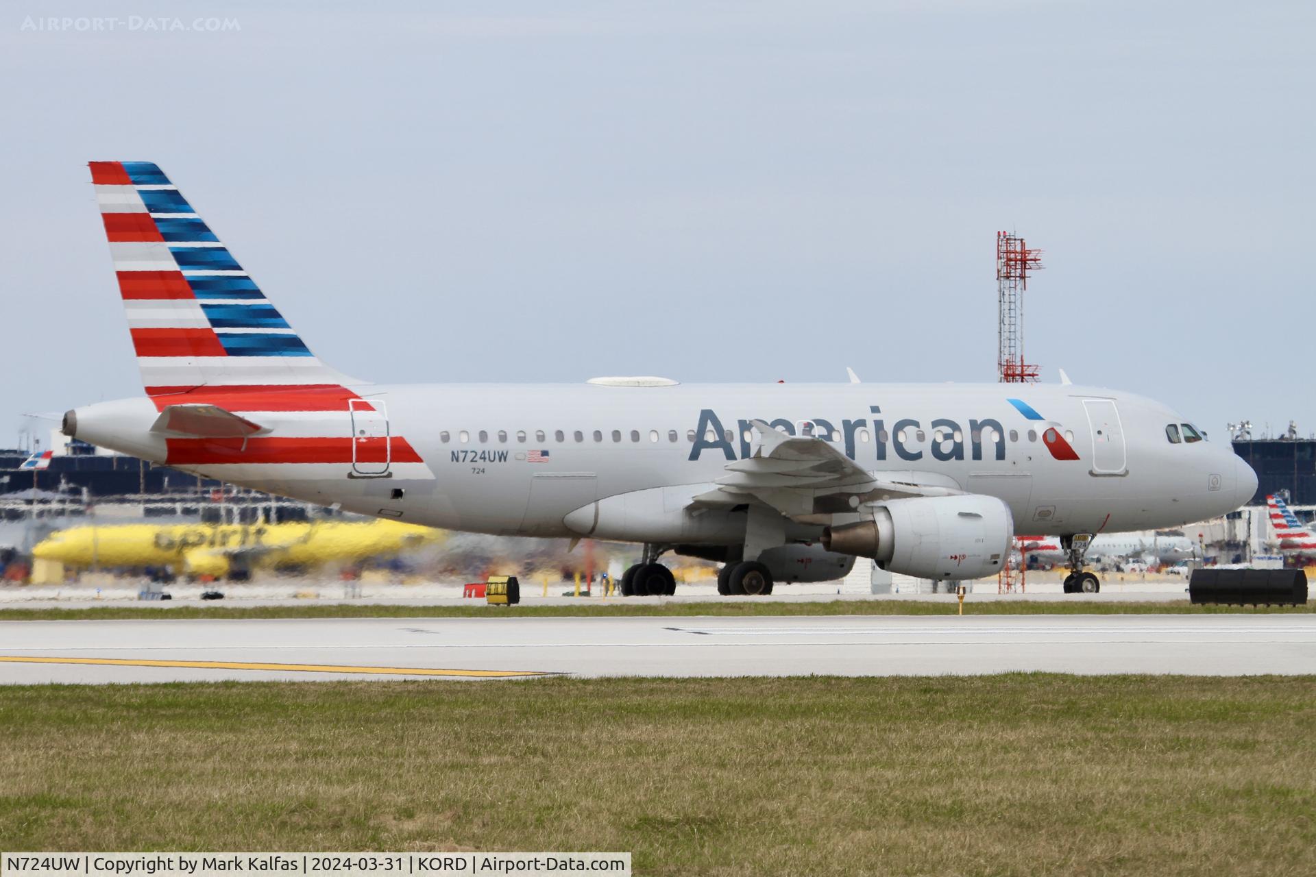 N724UW, 1999 Airbus A319-112 C/N 1122, A318 American Airlines Airbus A319-112N724UW AAL1920 PHL-ORD