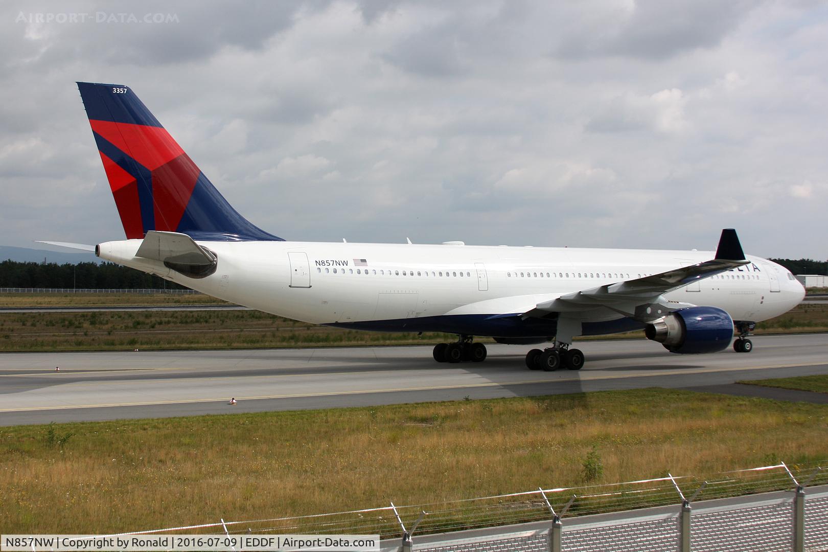 N857NW, 2004 Airbus A330-223 C/N 0633, at fra