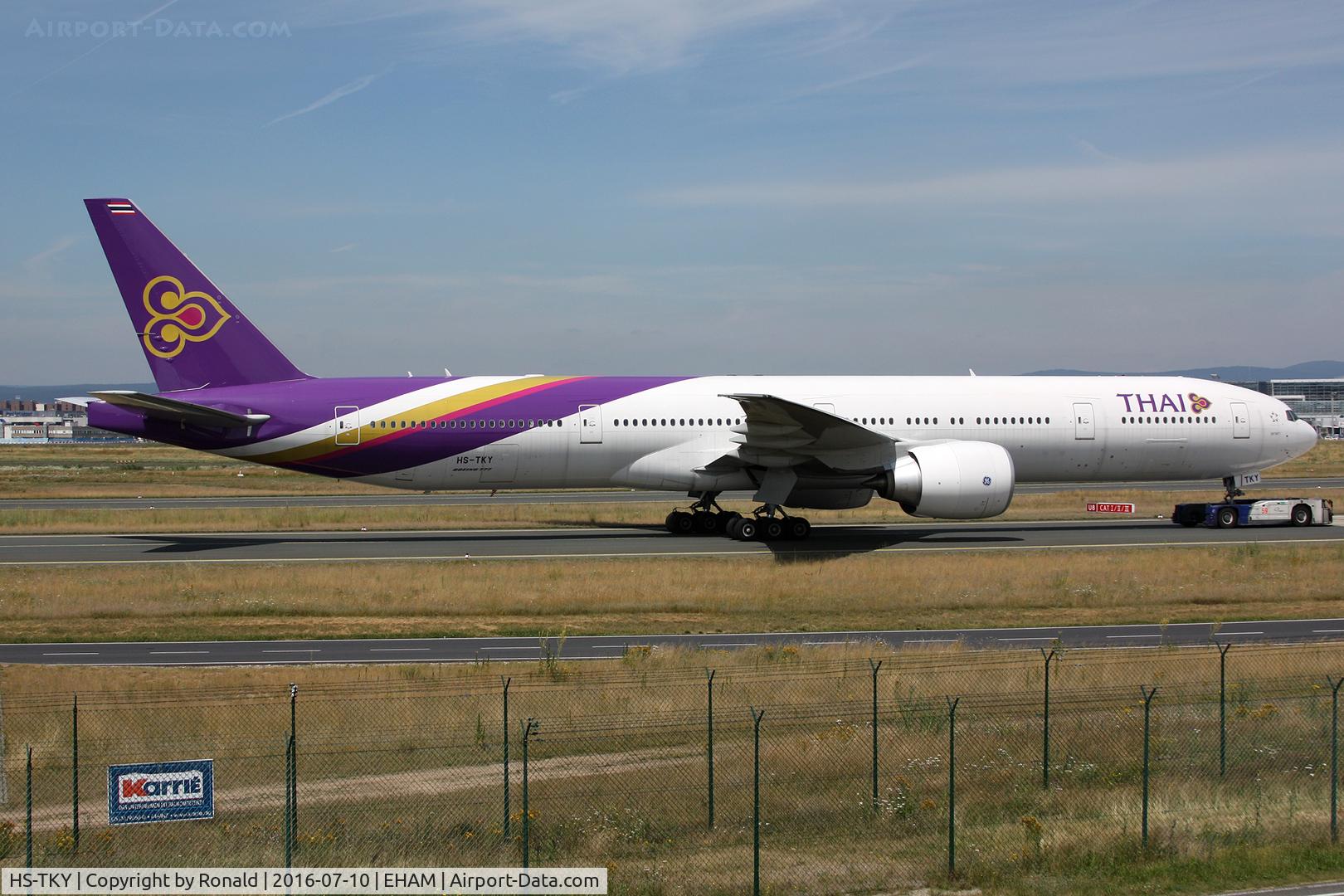 HS-TKY, 2015 Boeing 777-3D7/ER C/N 42114, at spl