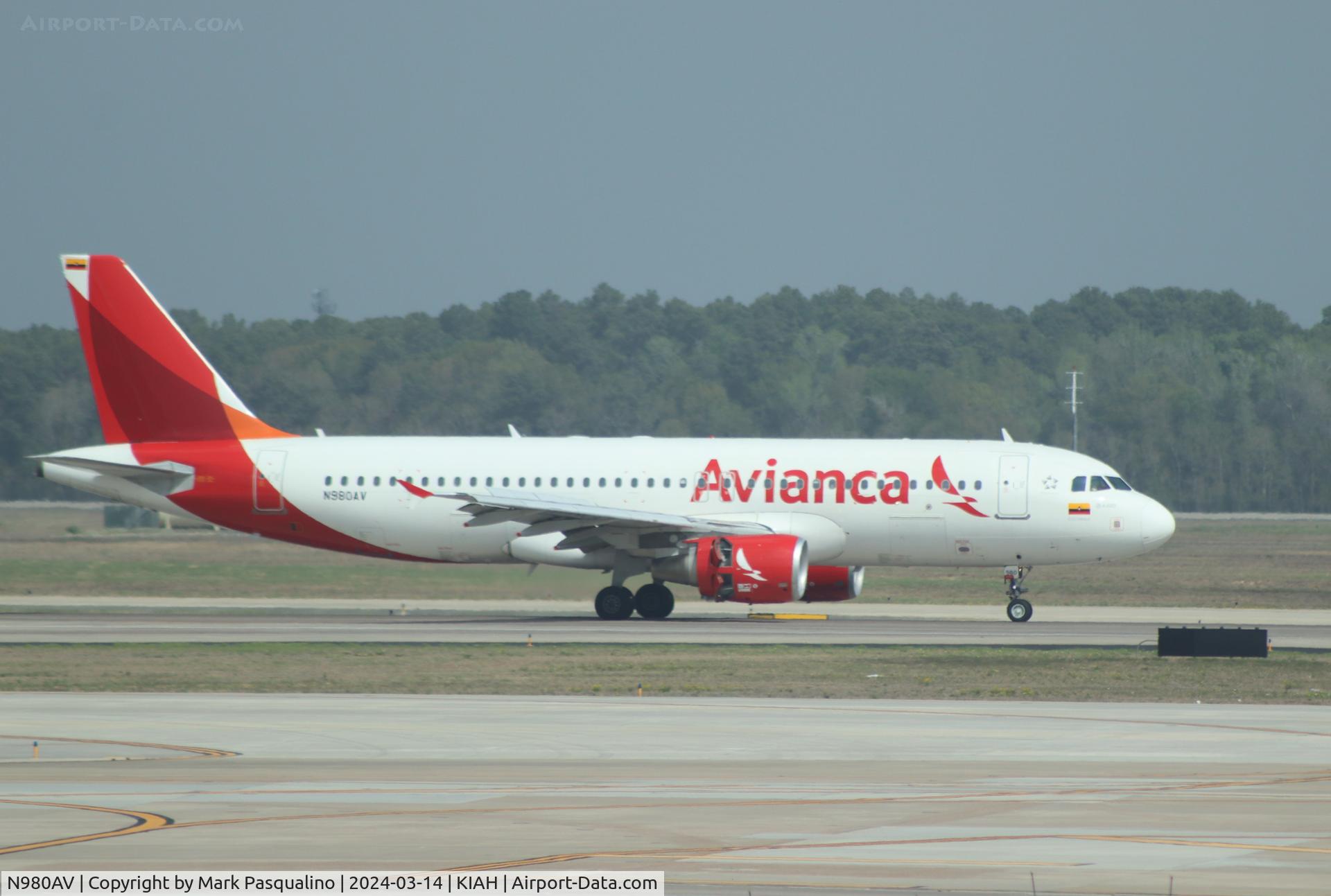 N980AV, 2009 Airbus A320-214 C/N 3980, Airbus A320-214
