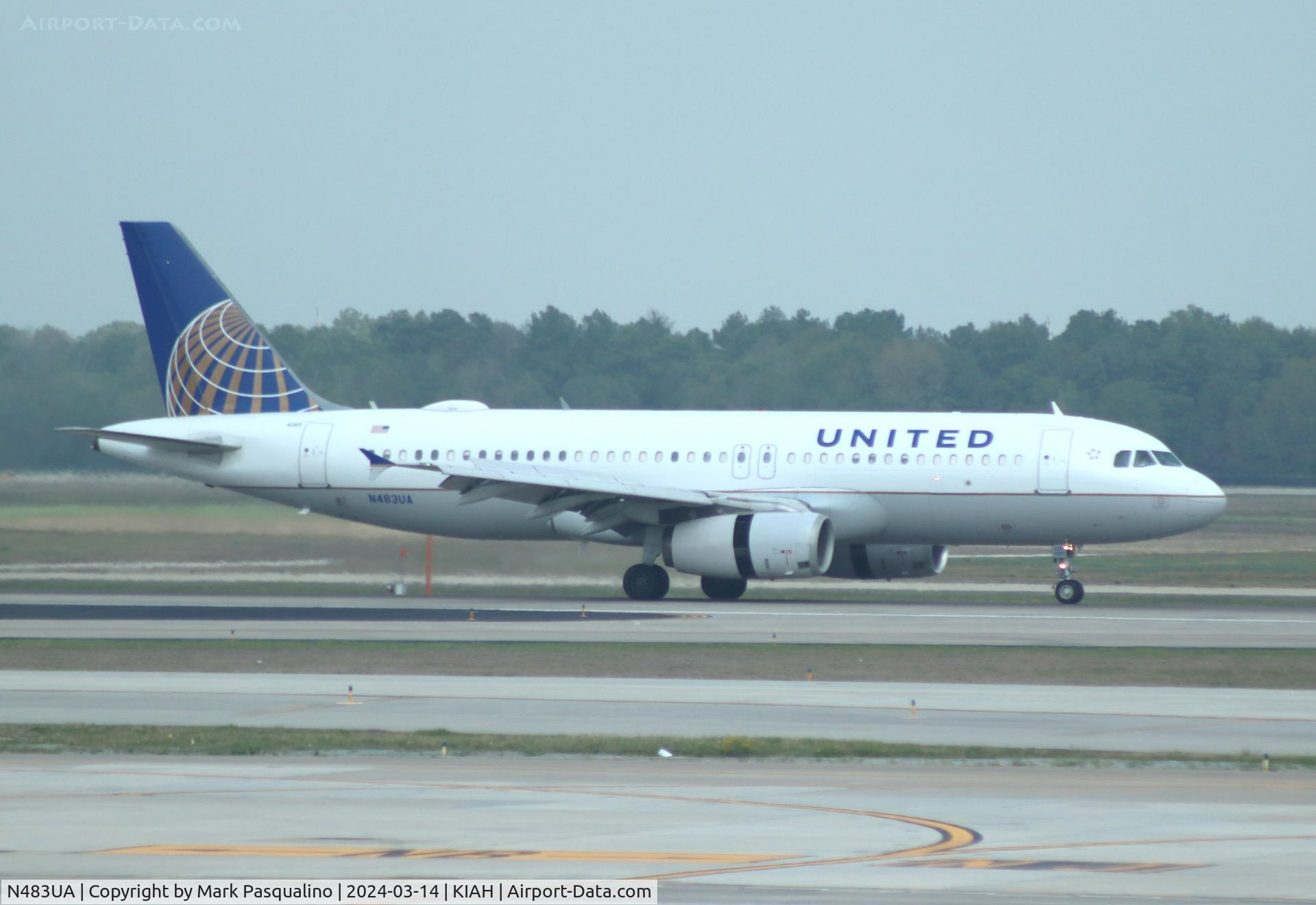 N483UA, 2001 Airbus A320-232 C/N 1586, Airbus A320-232