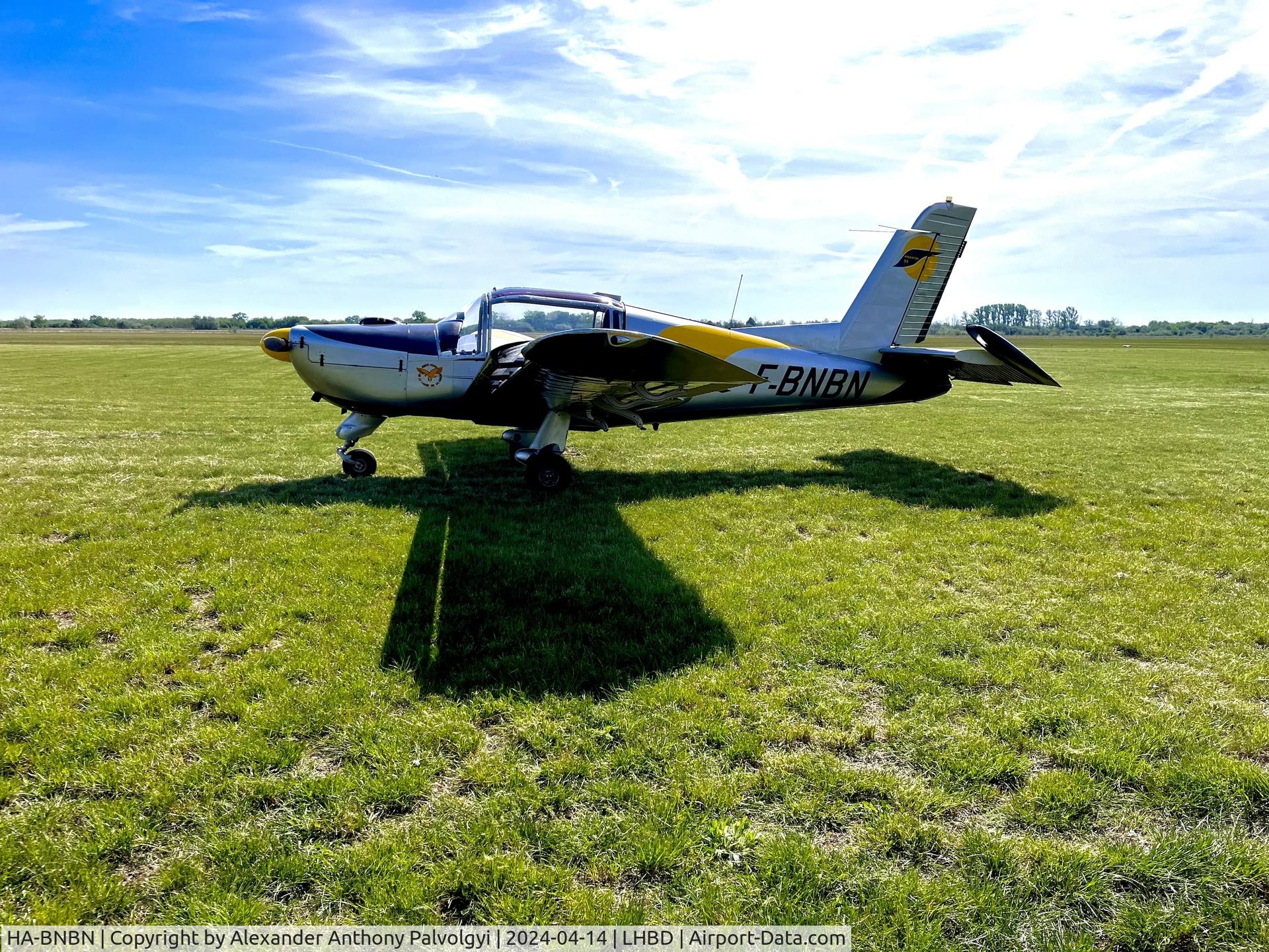 F-BNBN, 1965 Morane-Saulnier MS-892A Rallye Commodore 150 C/N 10549, After a long flying day on the field.