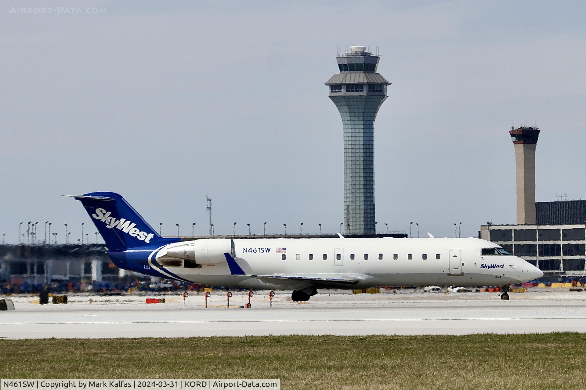 N461SW, 2003 Bombardier CRJ-200LR (CL-600-2B19) C/N 7811, CRJ2 SkyWest/ United Express CL-600-2B19 N461SW SKW4632 CHA-ORD