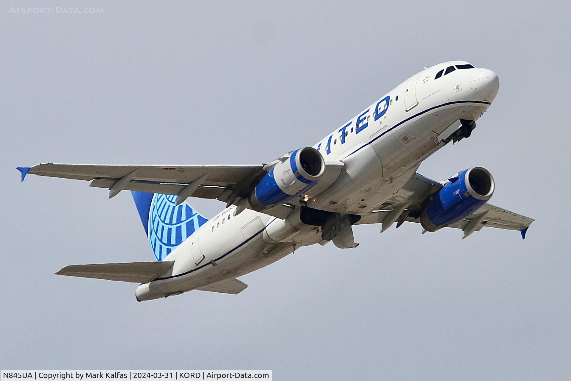 N845UA, 2001 Airbus A319-131 C/N 1585, A319 United Airlines Airbus A319-131, N845UA UAL1195 ORD-IAH