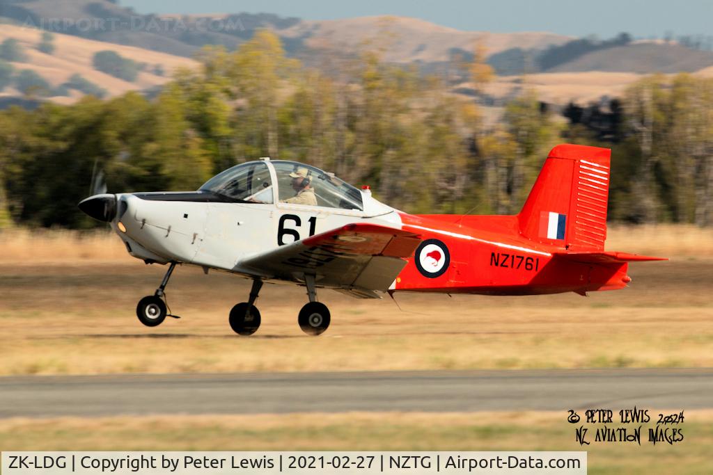 ZK-LDG, AESL Airtourer T6 C/N A546, M D Shaw, Wanganui