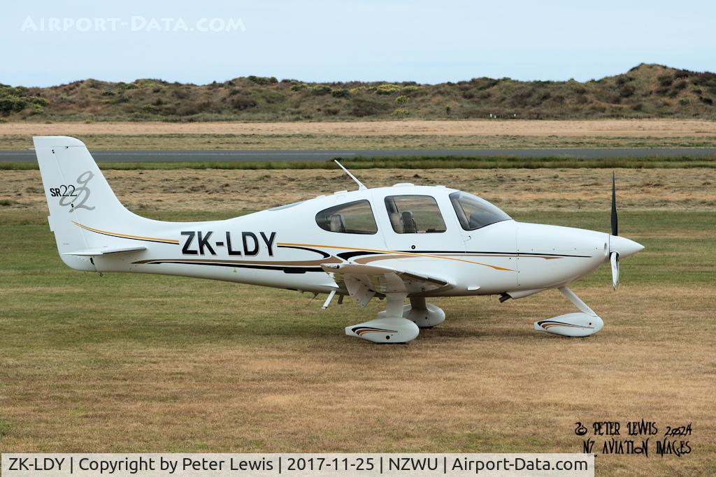 ZK-LDY, 2004 Cirrus SR22 G2 C/N 0895, Brian J Bourdot, Auckland