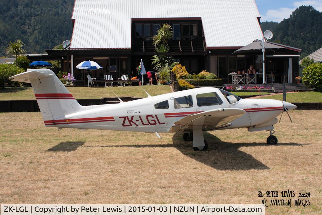 ZK-LGL, Piper PA-28RT-201T Arrow IV C/N 28R-8331047, Excalibur Trust, Palmerston North