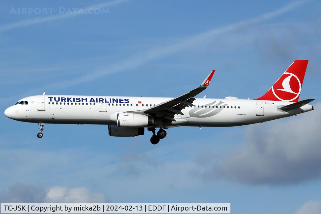 TC-JSK, 2013 Airbus A321-231 C/N 5663, Landing