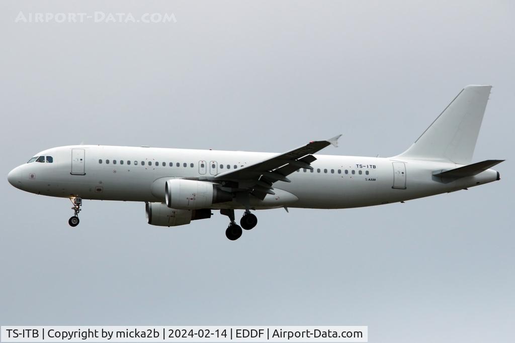 TS-ITB, 2010 Airbus A320-214 C/N 4541, Landing