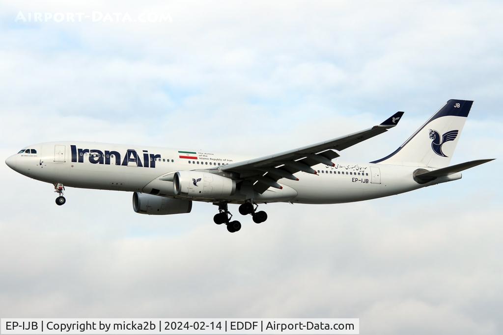 EP-IJB, 2015 Airbus A330-243 C/N 1586, Landing