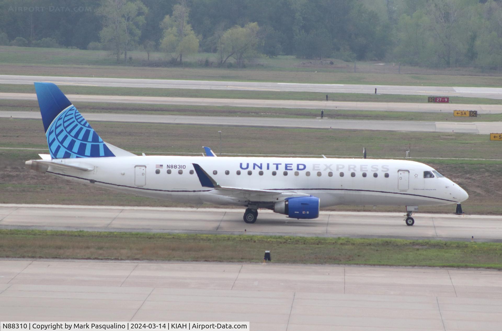 N88310, 2014 Embraer 175LR (ERJ-170-200LR) C/N 17000427, ERJ-170-200LR
