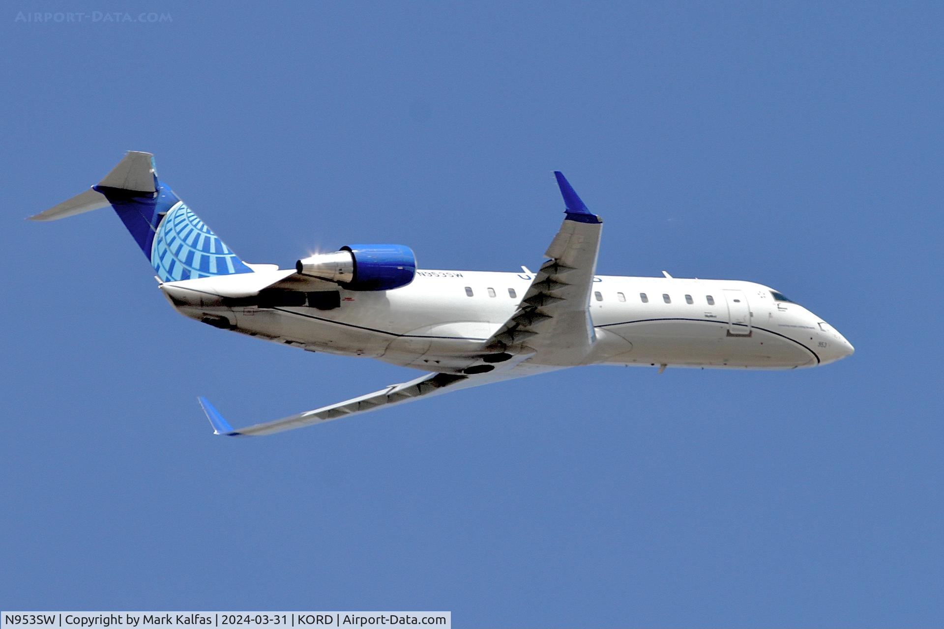 N953SW, 2003 Bombardier CRJ-200LR (CL-600-2B19) C/N 7813, CRJ2 SkyWest/United Express Bombardier CL-600-2B19, N953SW SKW5075 ORD-DEC