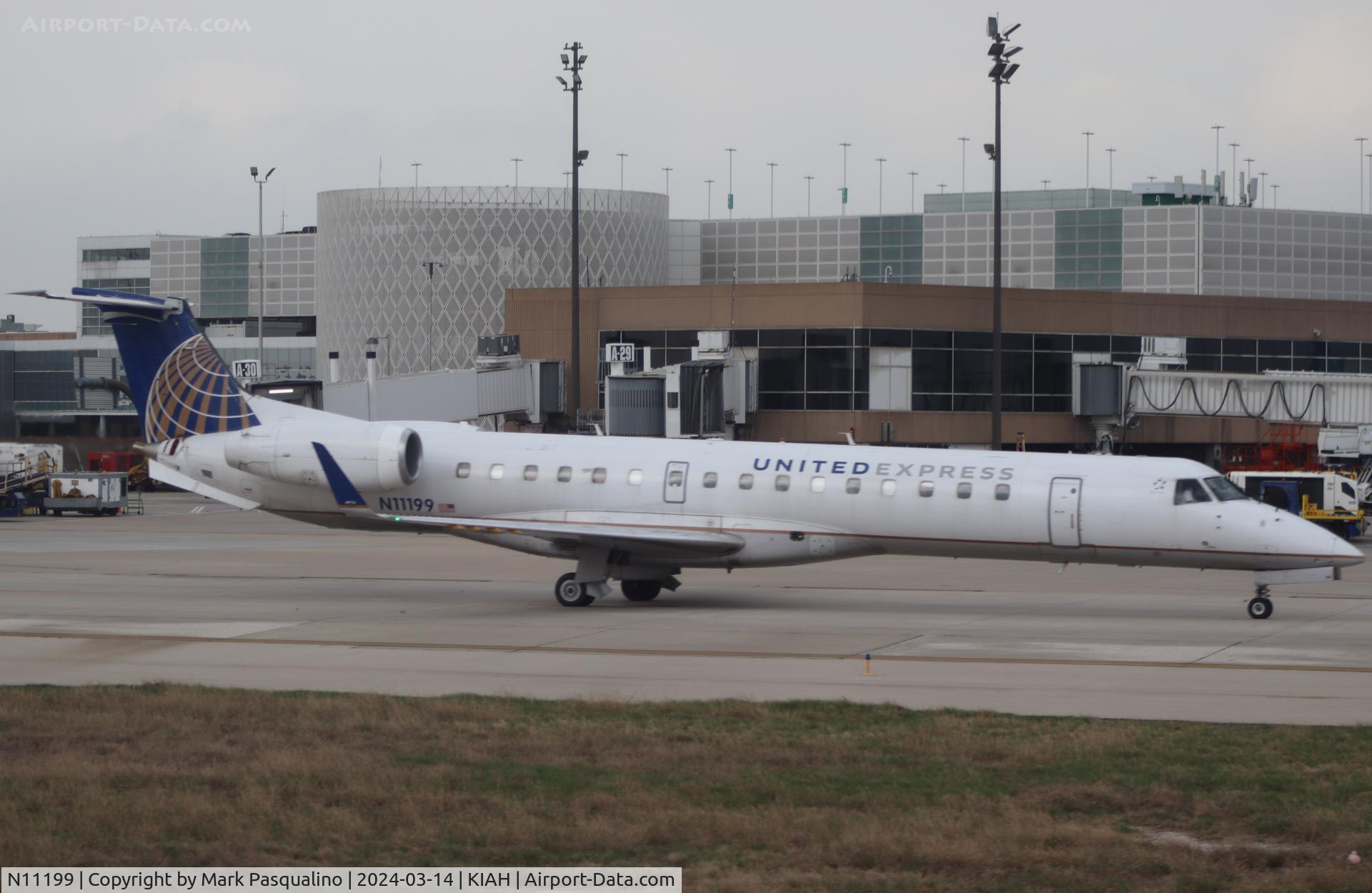 N11199, 2006 Embraer ERJ-145XR (EMB-145XR) C/N 14500953, EMB-145XR