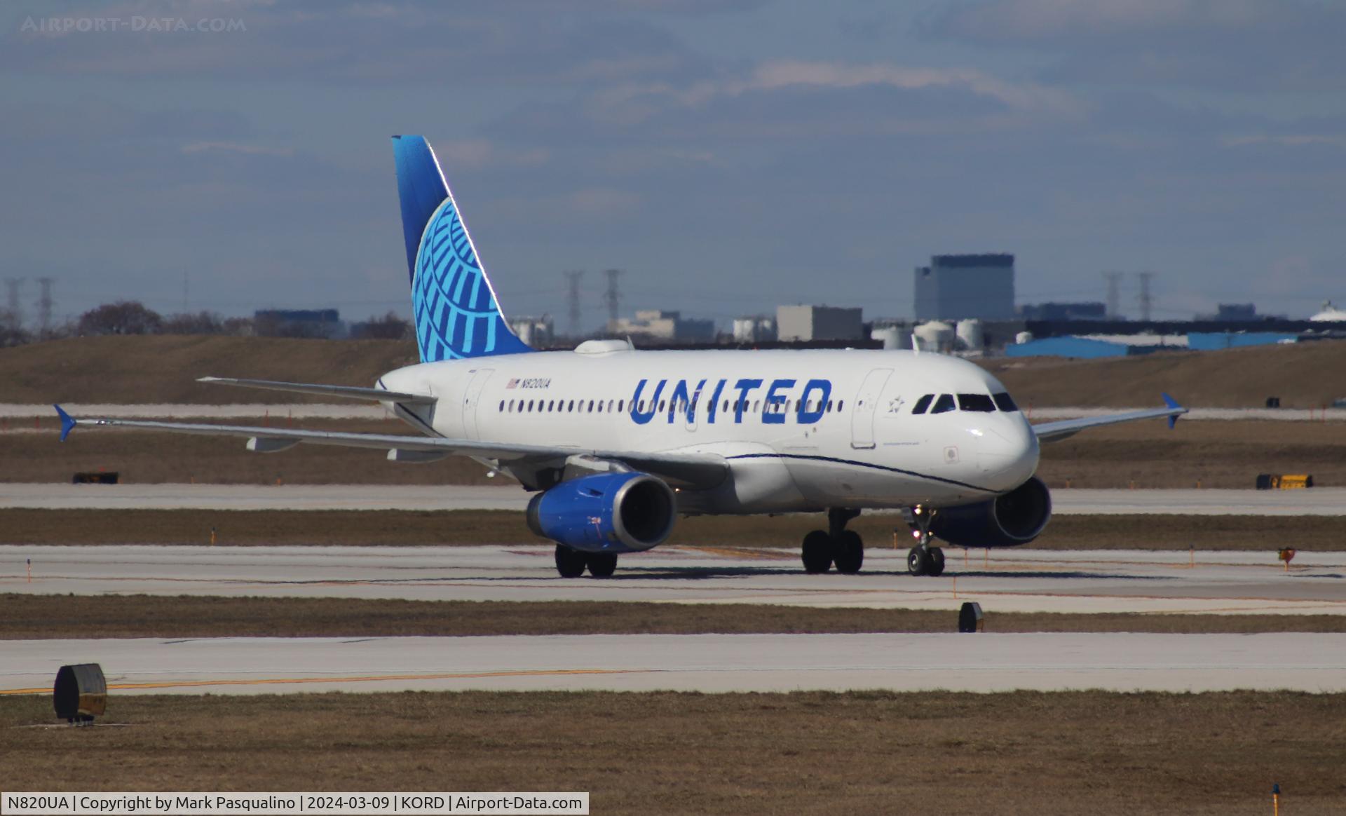 N820UA, 1998 Airbus A319-131 C/N 898, Airbus A319-131
