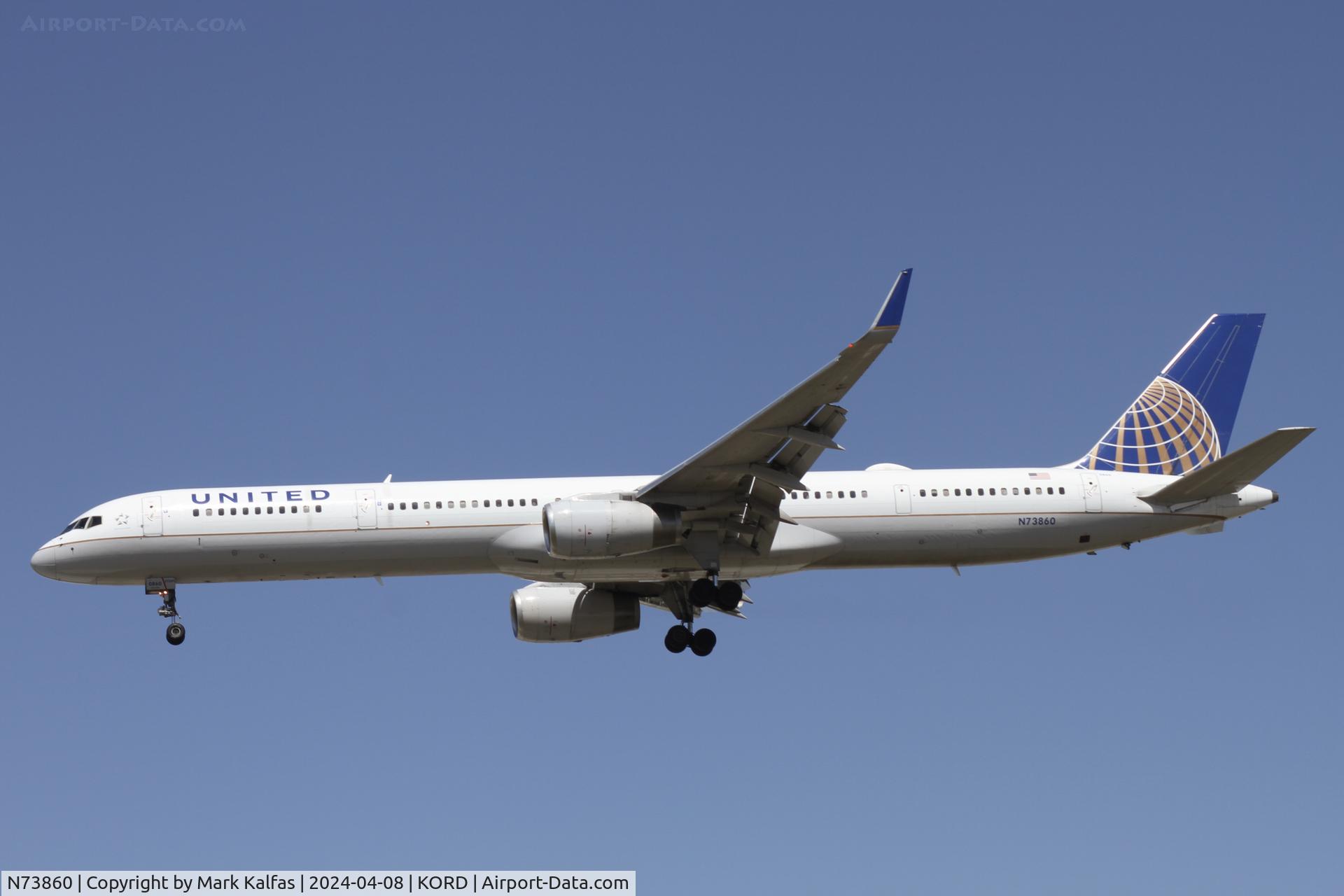 N73860, 2001 Boeing 757-33N C/N 32584, B753 United Airlines Boeing 757-33N N73860 UAL1841 LAX-ORD