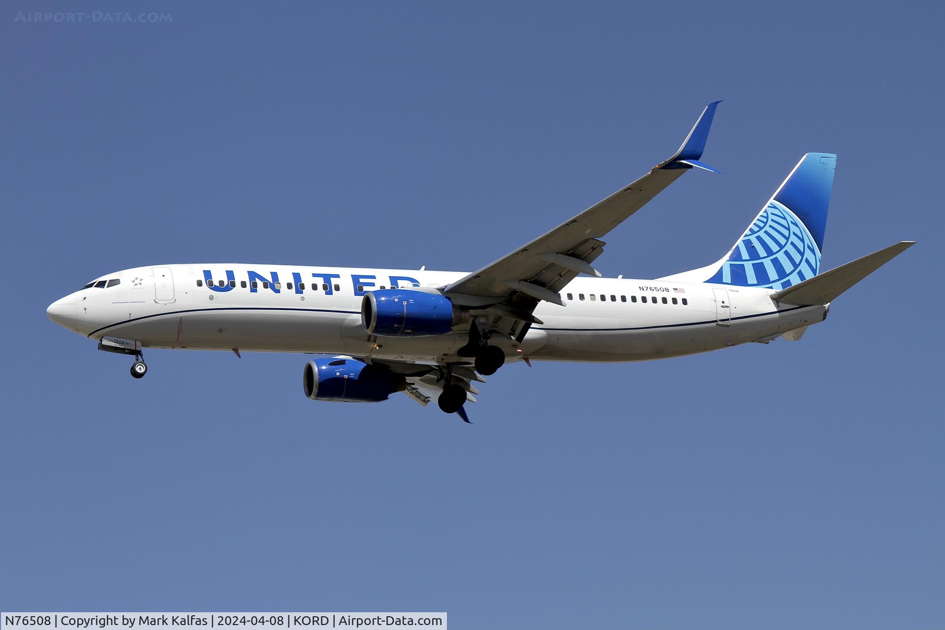 N76508, 2008 Boeing 737-824 C/N 31639, B738 United Airlines B738-824 N76508 UAL1588 OMA-ORD