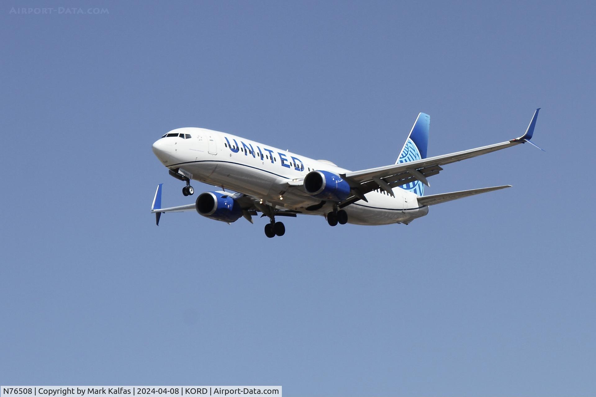 N76508, 2008 Boeing 737-824 C/N 31639, B738 United Airlines B738-824 N76508 UAL1588 OMA-ORD
