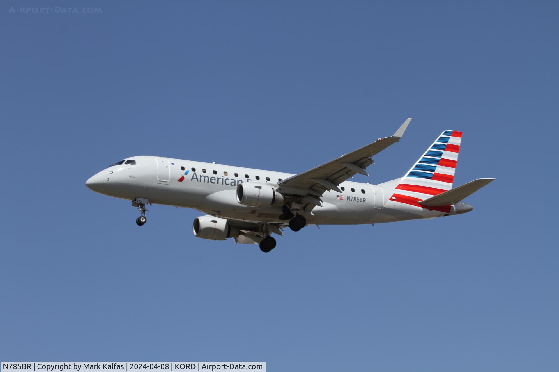 N785BR, 2004 Embraer 170SE (ERJ-170-100SE) C/N 17000056, E170 Envoy/ American Eagle EMBRAER ERJ 170-100 SE N785BR ENY3743 STL-ORD