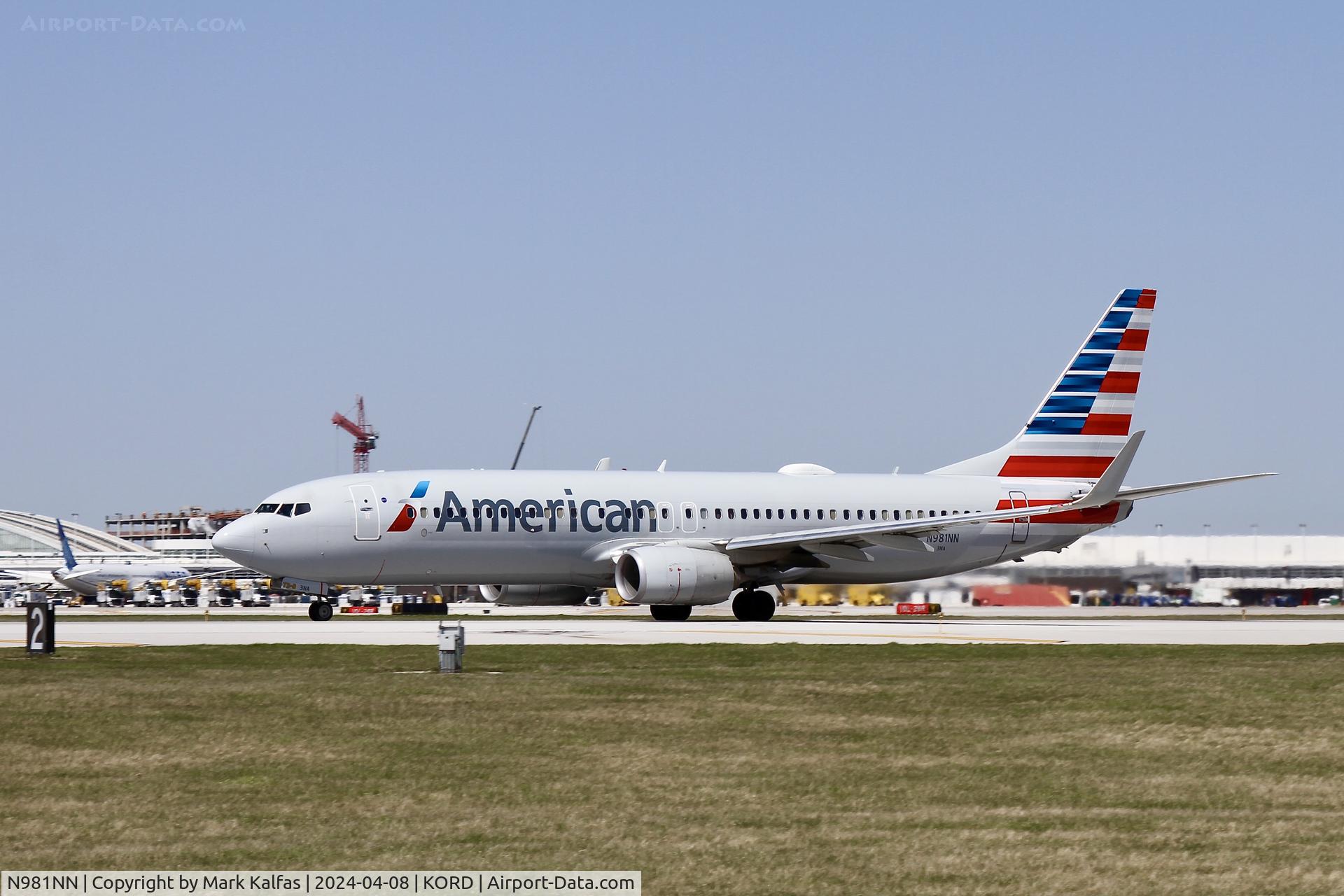 N981NN, 2015 Boeing 737-823 C/N 31230, B738 American Airlines Boeing 737-823 N981NN AAL1782 departing 22L, ORD-MCO