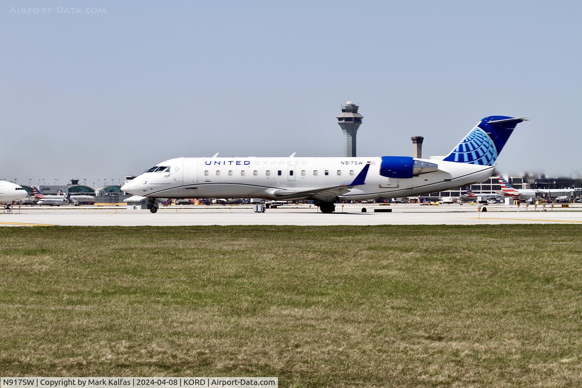 N917SW, 2002 Canadair CRJ-200LR (CL-600-2B19) C/N 7641, CRJ2 SkyWest/United Express Bombardier CL-600-2B19 N917SW SKW5535  ORD-IND