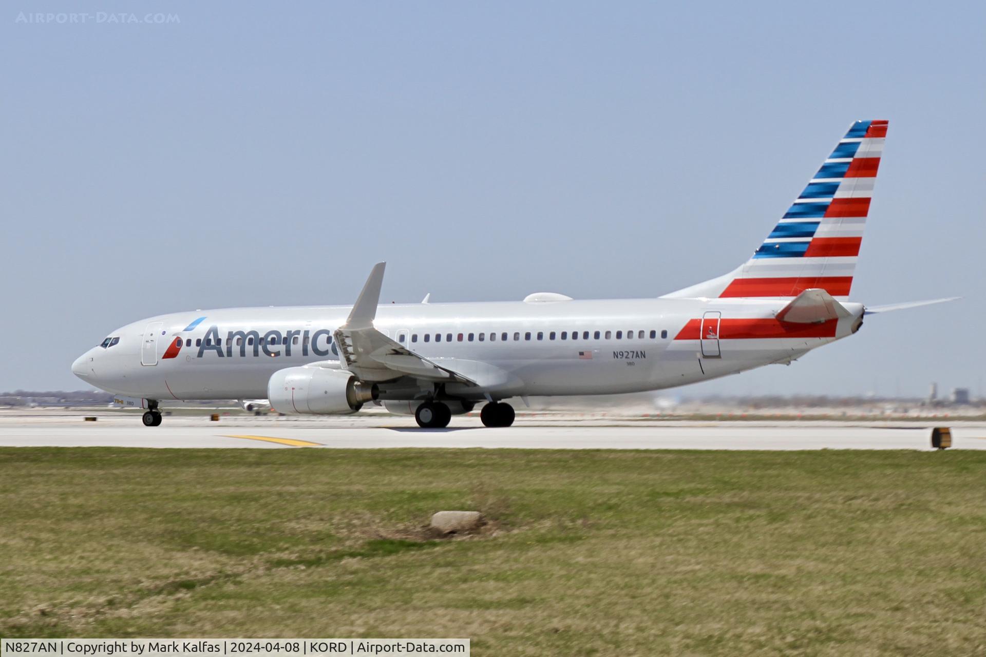 N827AN, 2017 Boeing 787-9 Dreamliner Dreamliner C/N 40647, B739 American Airlines Boeing 737-823 N927AN AAL2715 departing 22L ORD-MIA