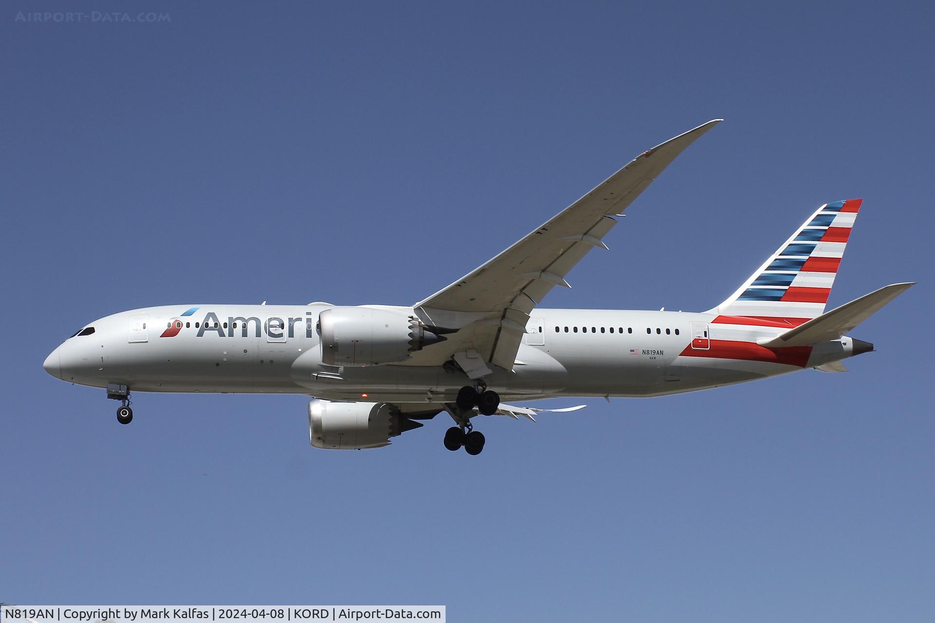 N819AN, 2017 Boeing 787-8 Dreamliner Dreamliner C/N 40637, B788 American Airlines Boeing 787-8 Dreamliner N819AN AAL111 LIFR-KORD