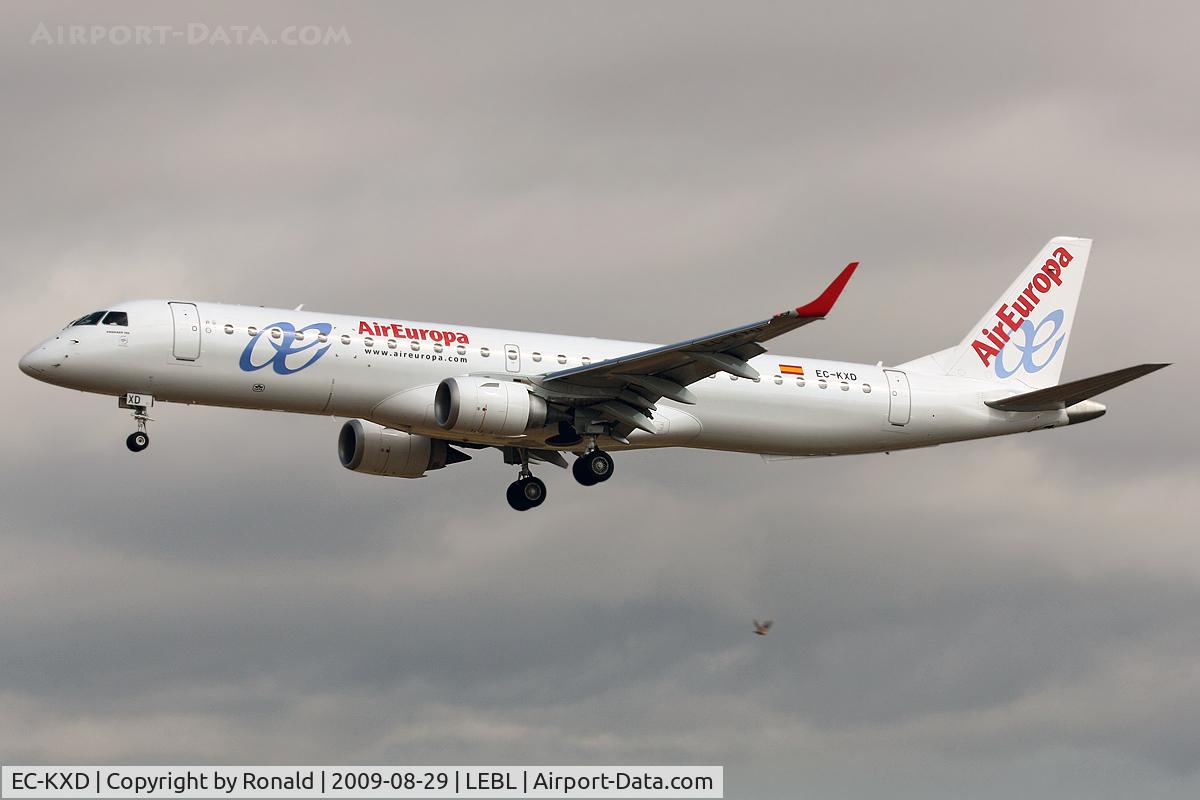 EC-KXD, 2009 Embraer 195LR (ERJ-190-200LR) C/N 19000244, at lebl