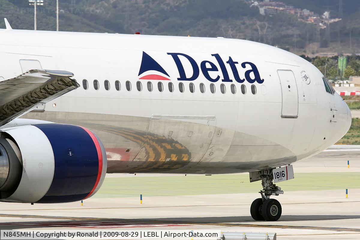 N845MH, 2002 Boeing 767-432/ER C/N 29719, at lebl