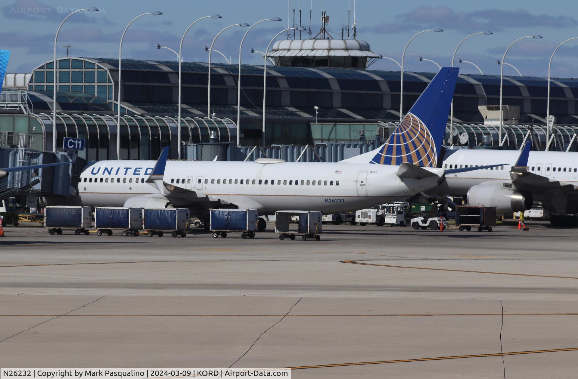 N26232, 1999 Boeing 737-824 C/N 28942, Boeing 737-824