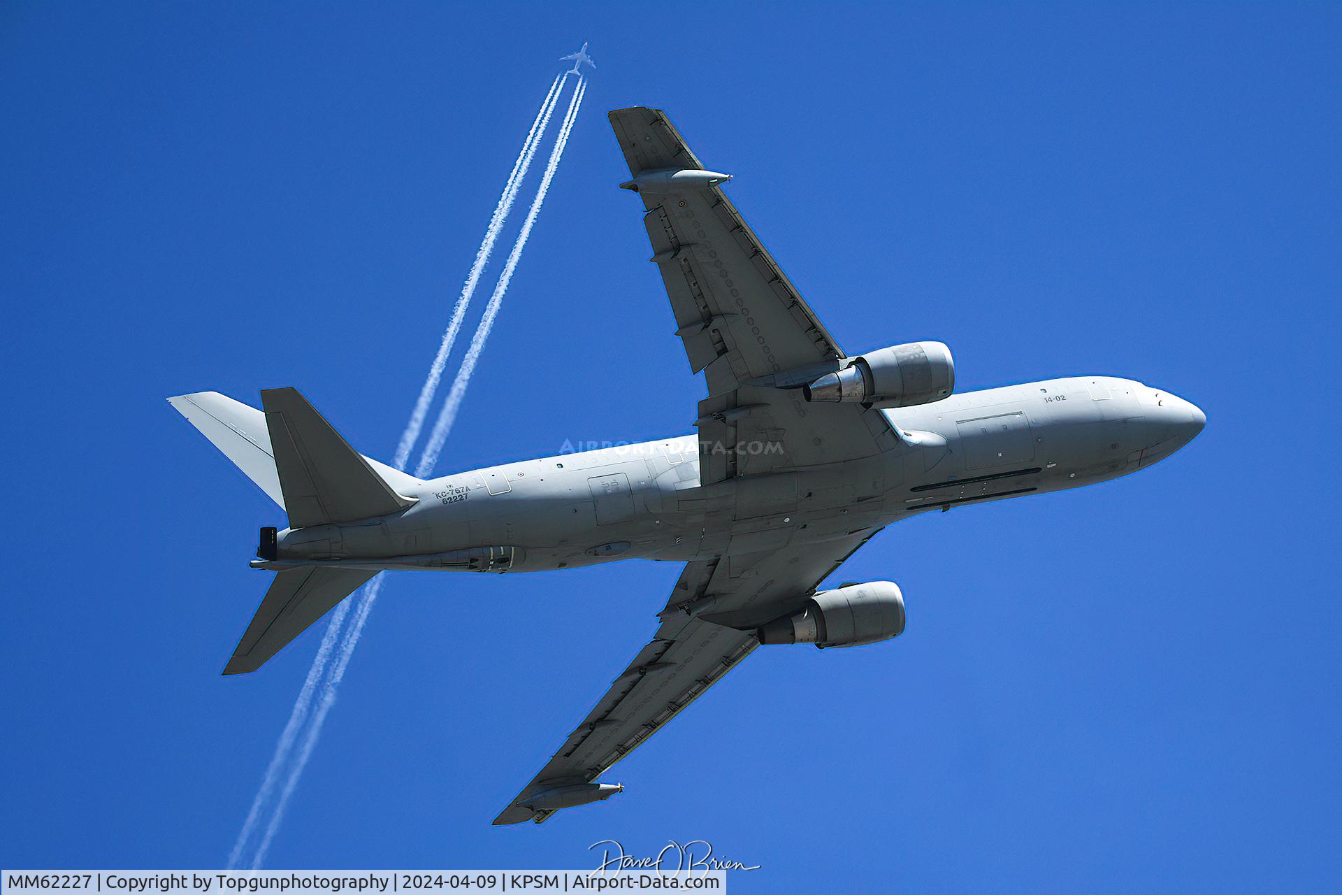 MM62227, 2005 Boeing KC-767A C/N 33687, IAM1425, tanker for IAM3201 Flight off from RW16
