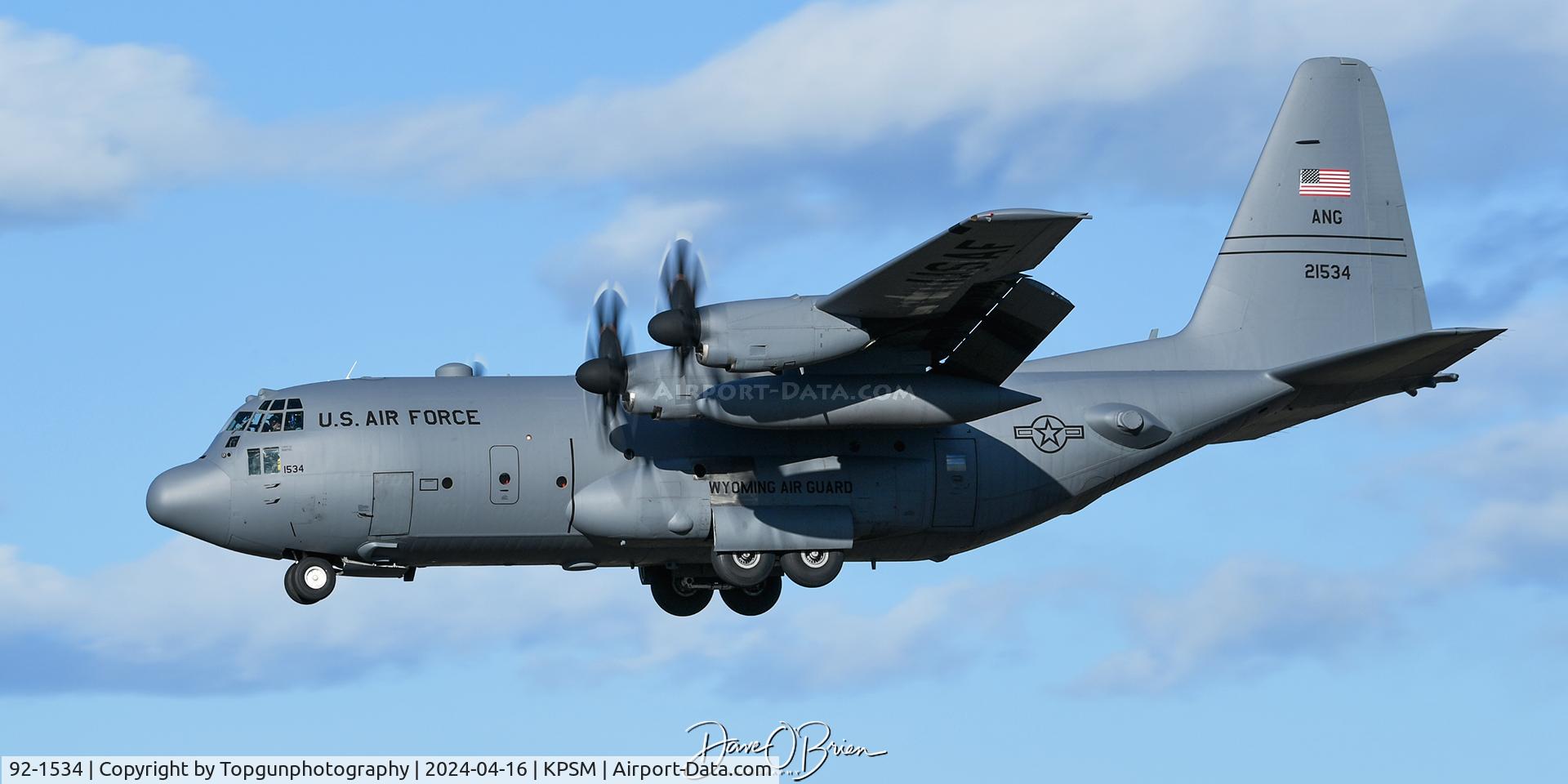 92-1534, 1992 Lockheed C-130H Hercules C/N 382-5323, REACH153 coming in from overseas