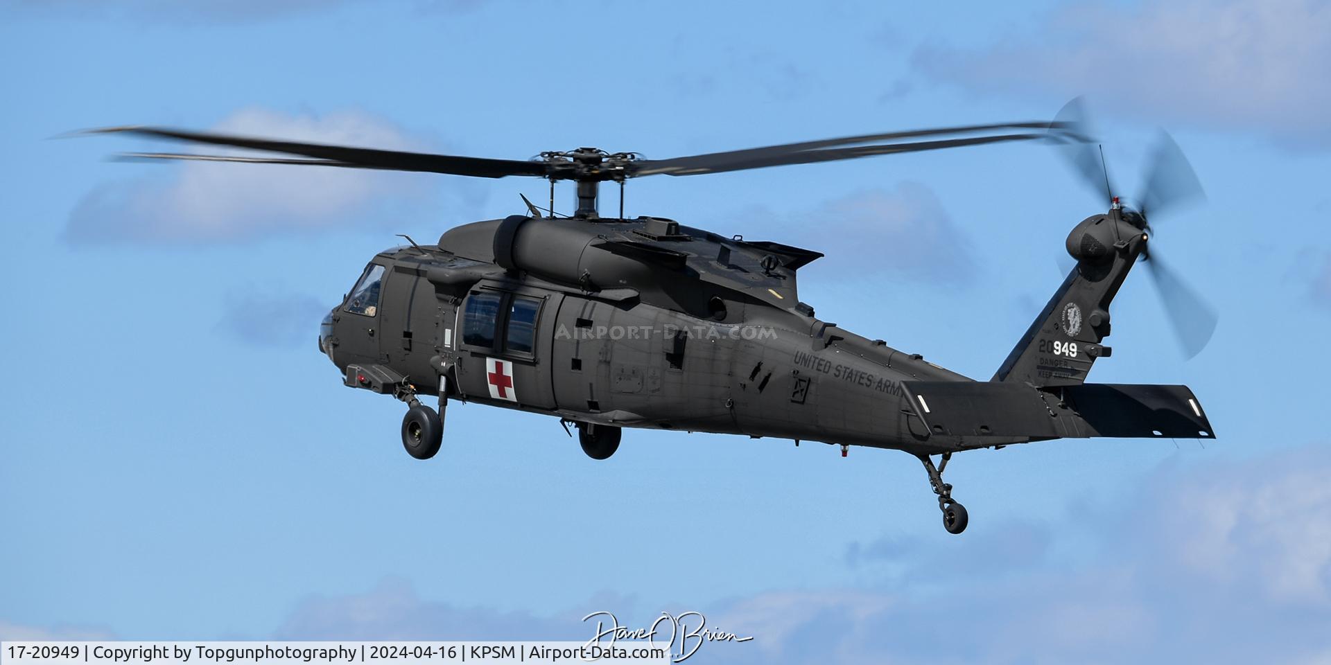17-20949, 2018 Sikorsky HH-60M Black Hawk C/N Not found 17-20949, WILDCAT06, NH ARNG ready to touchdown on RW34