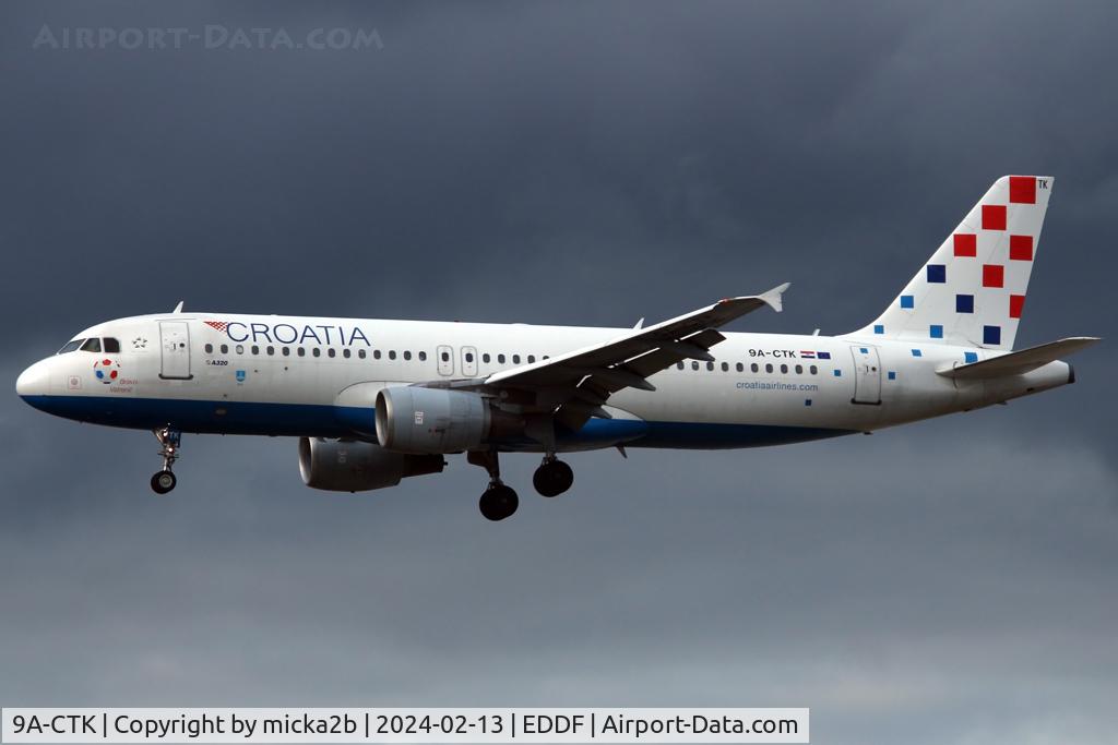 9A-CTK, 2000 Airbus A320-214 C/N 1237, Landing