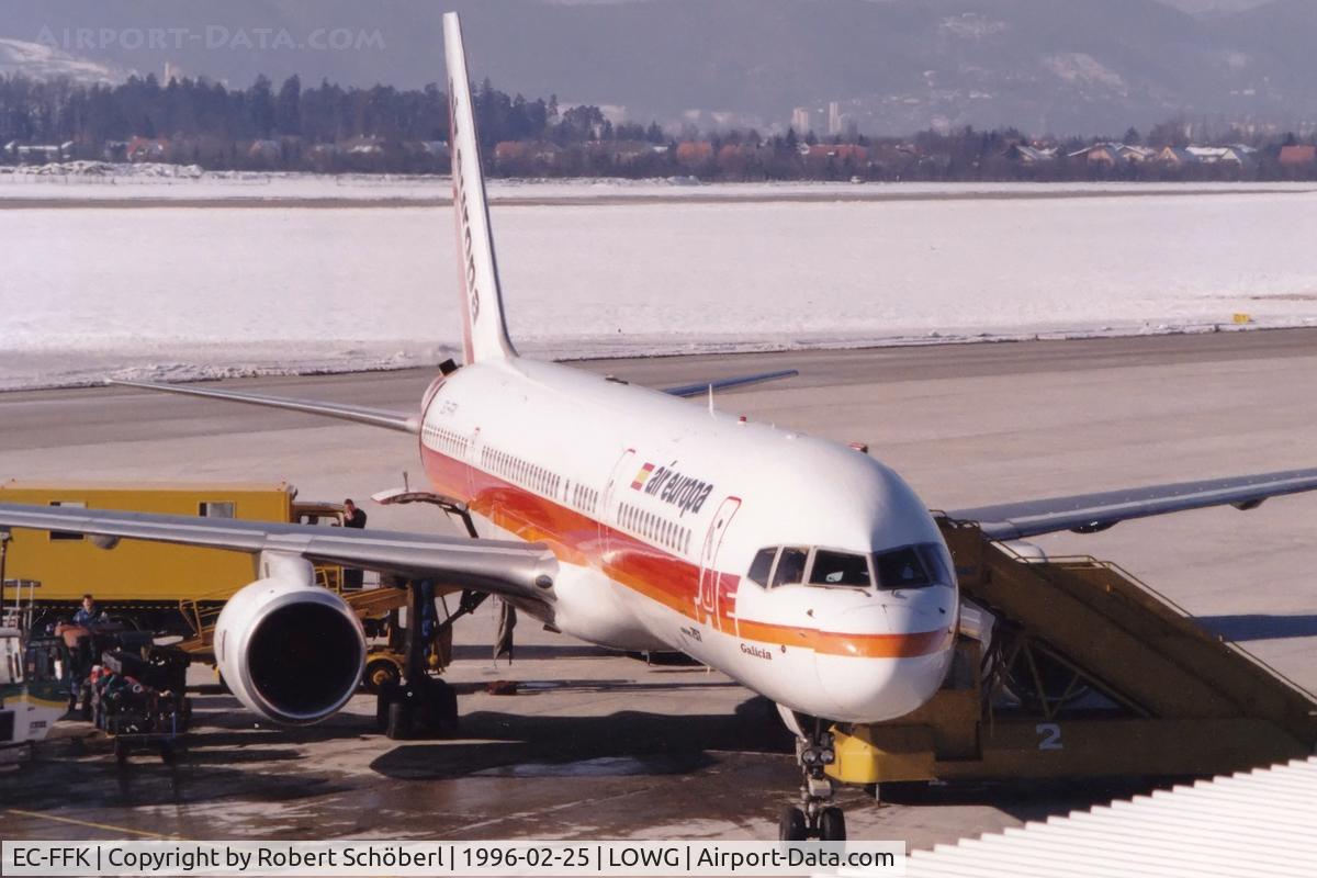EC-FFK, 1988 Boeing 757-236 C/N 24122, EC-FFK @ LOWG 1996