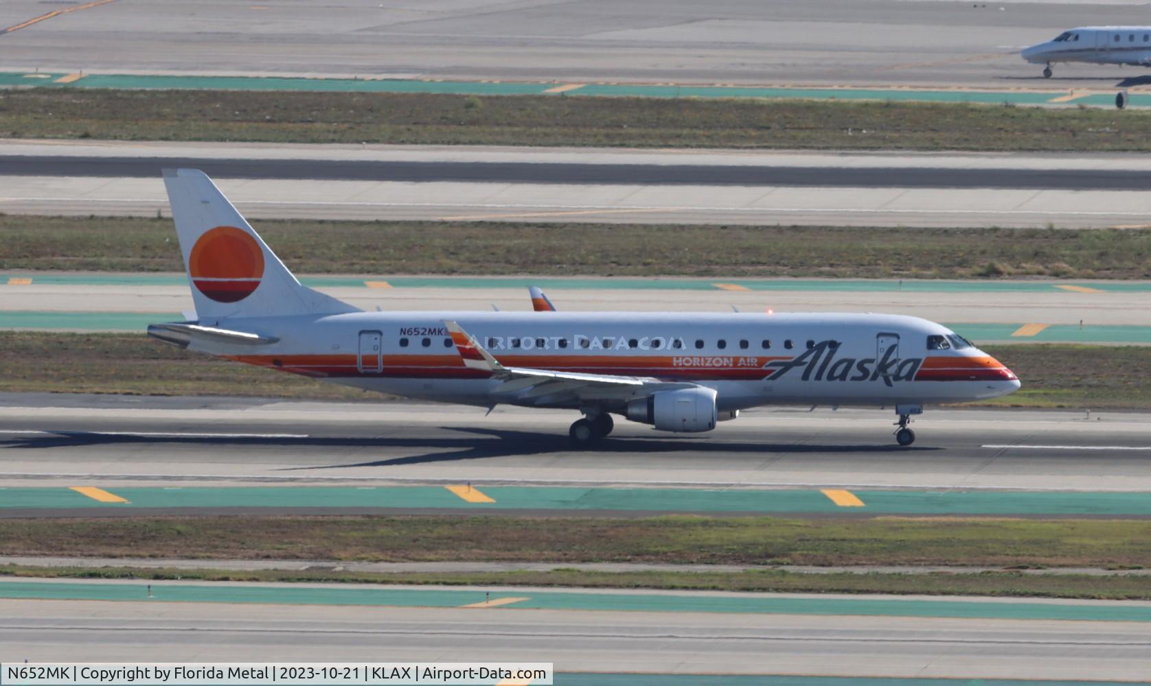 N652MK, 2022 Embraer ERJ-170-200LR C/N 17000929, QXE/ASA E175 zx LAX-SEA