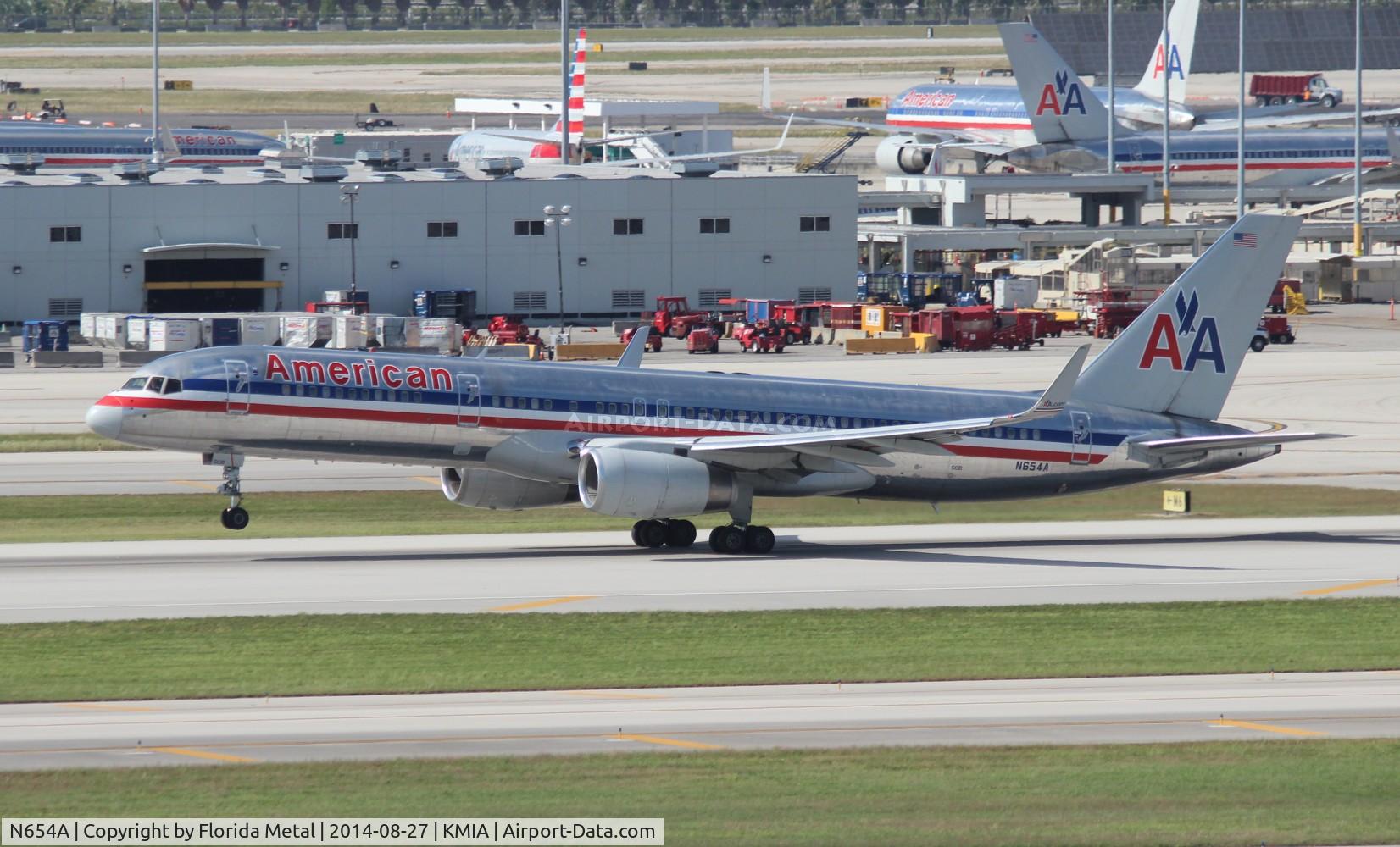 N654A, 1991 Boeing 757-223 C/N 24612, AAL 752 zx MIA-SXM