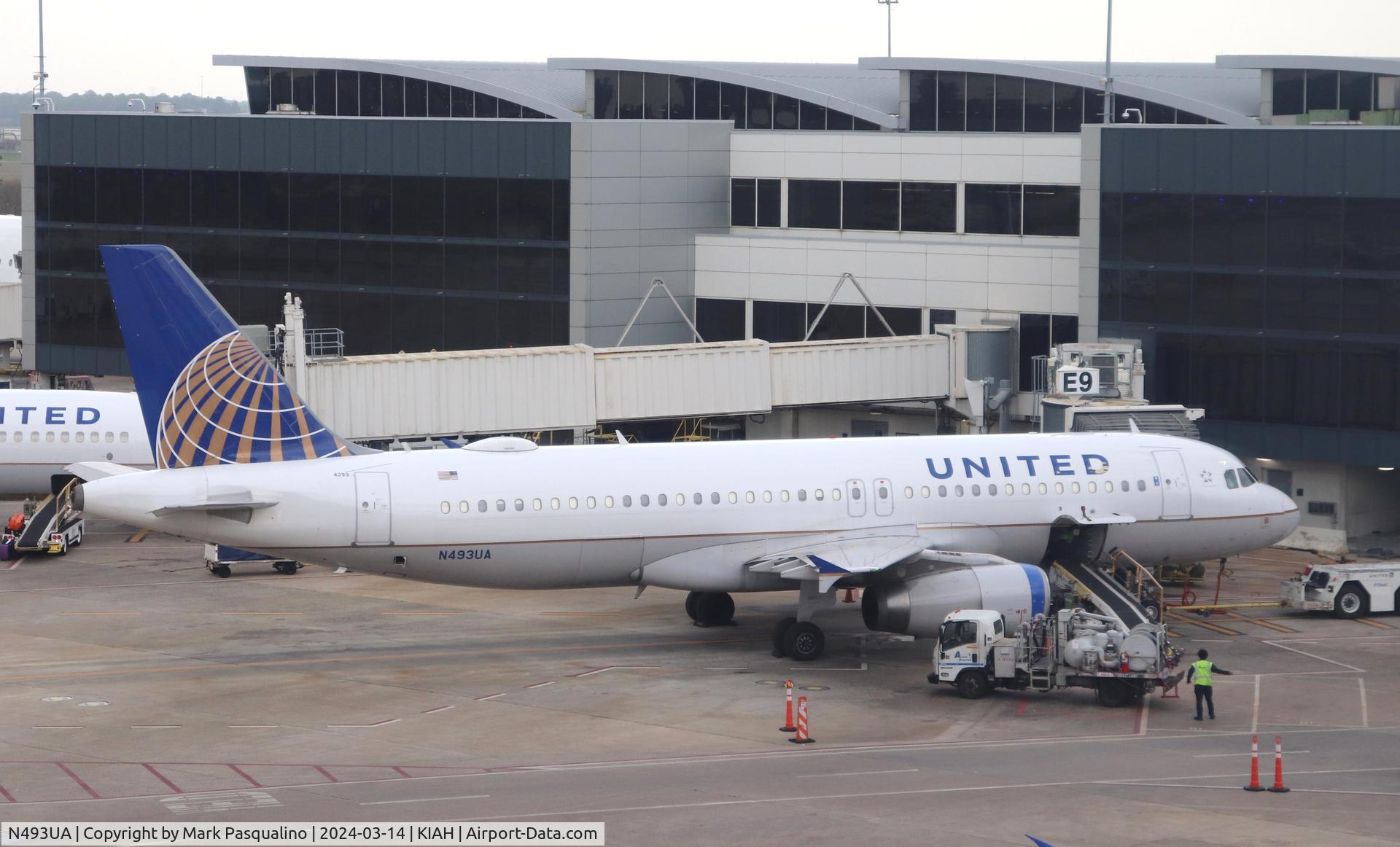 N493UA, 2002 Airbus A320-232 C/N 1821, Airbus A320-232