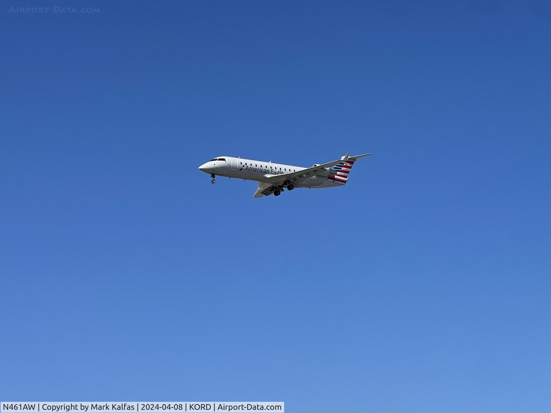 N461AW, 2003 Canadair CRJ-200LR (CL-600-2B19) C/N 7870, CRJ2 Air Wisconsin/ American Eagle BOMBARDIER INC CL-600-2B19 N461AW AWI5989 BMI-ORD landing on 28C ORD During Solar Eclipse