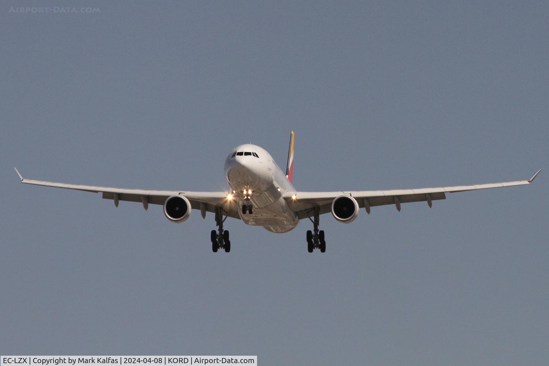 EC-LZX, 2014 Airbus A330-302 C/N 1507, A332 Iberia Airbus A330-302 EC-LZX IBE6275 LEMD-KORD, Landing 28C ORD during the Solar Eclipse
