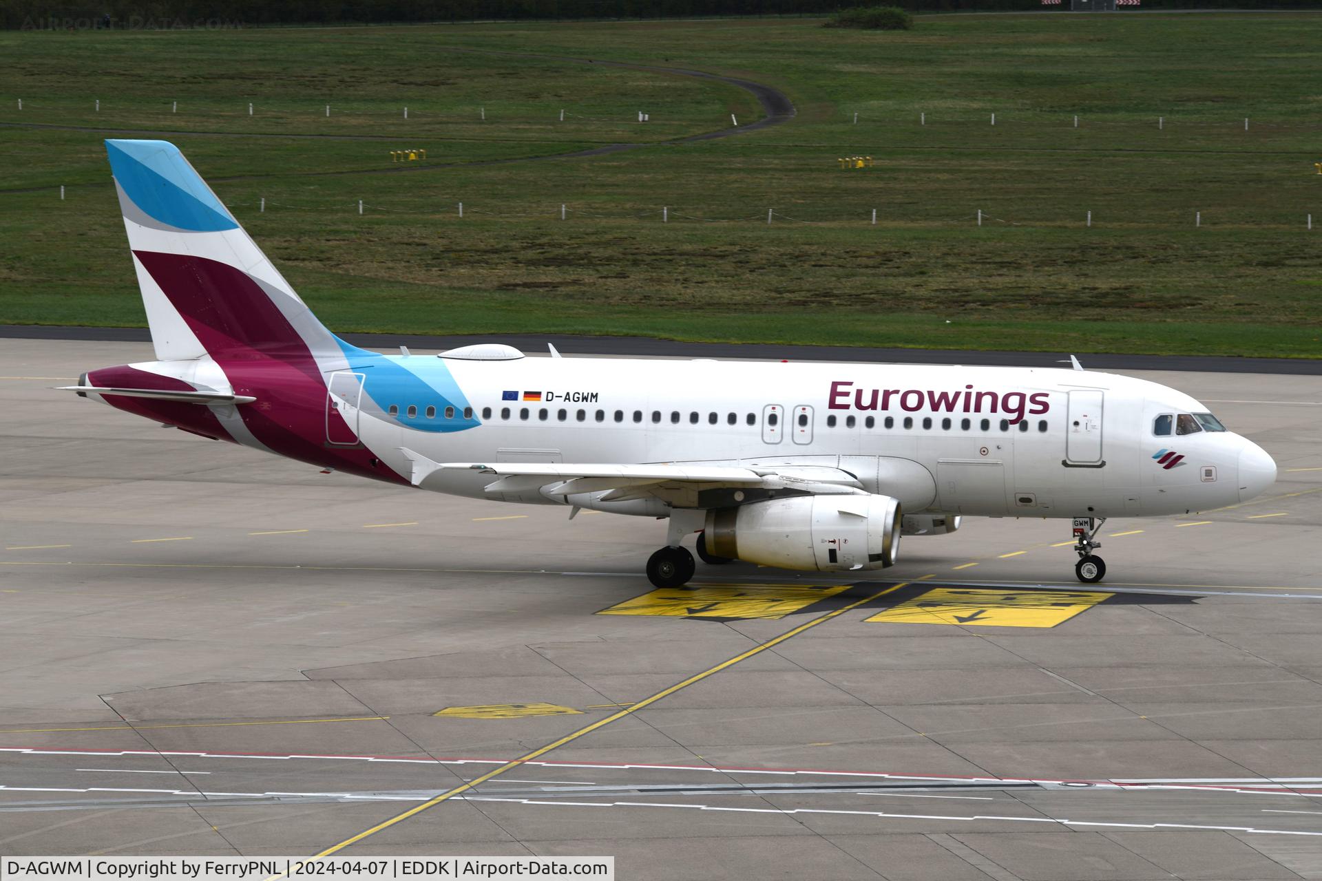 D-AGWM, 2009 Airbus A319-132 C/N 3839, Eurowings A319 taxying to the runway