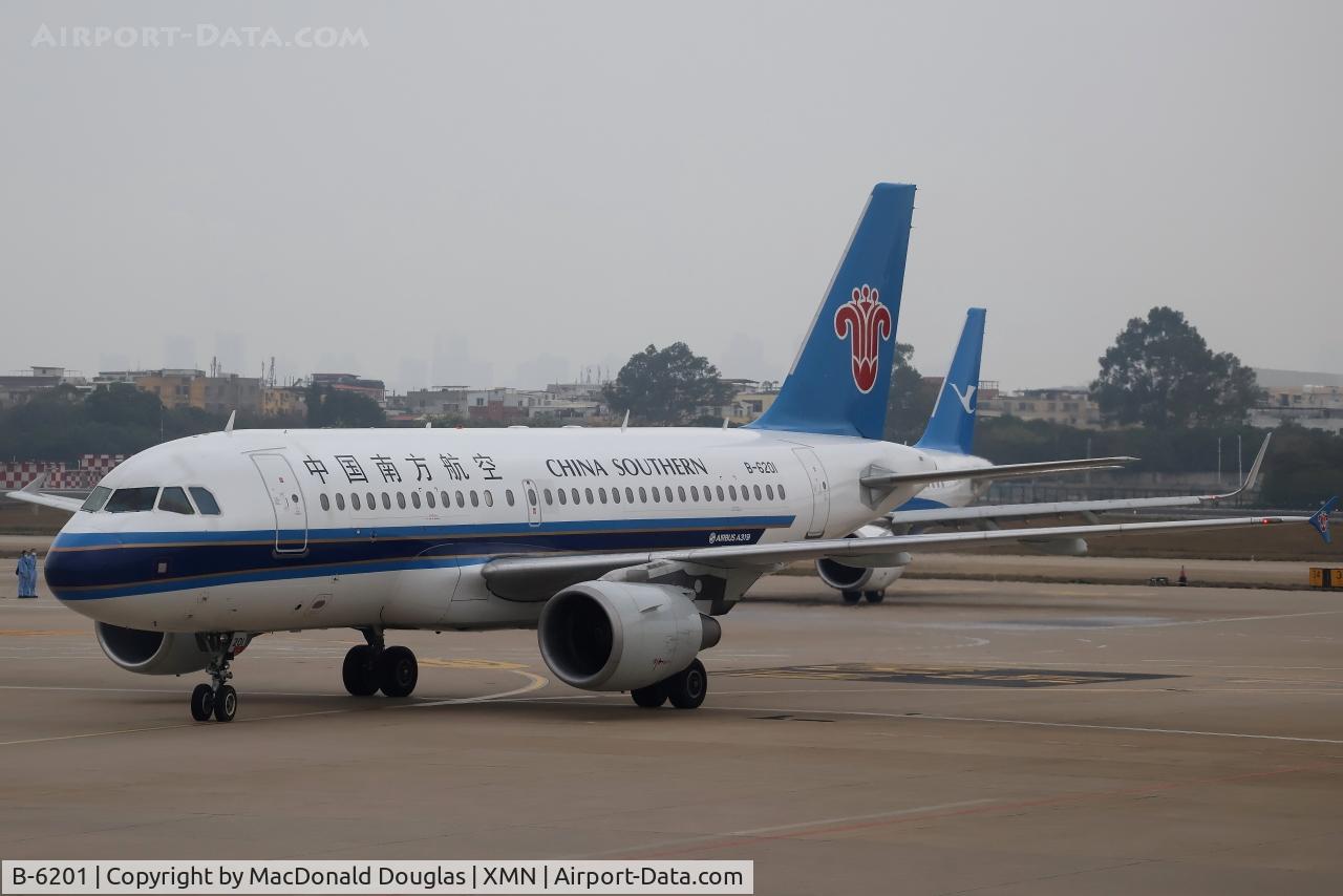 B-6201, 2005 Airbus A319-132 C/N 2541, B-6201