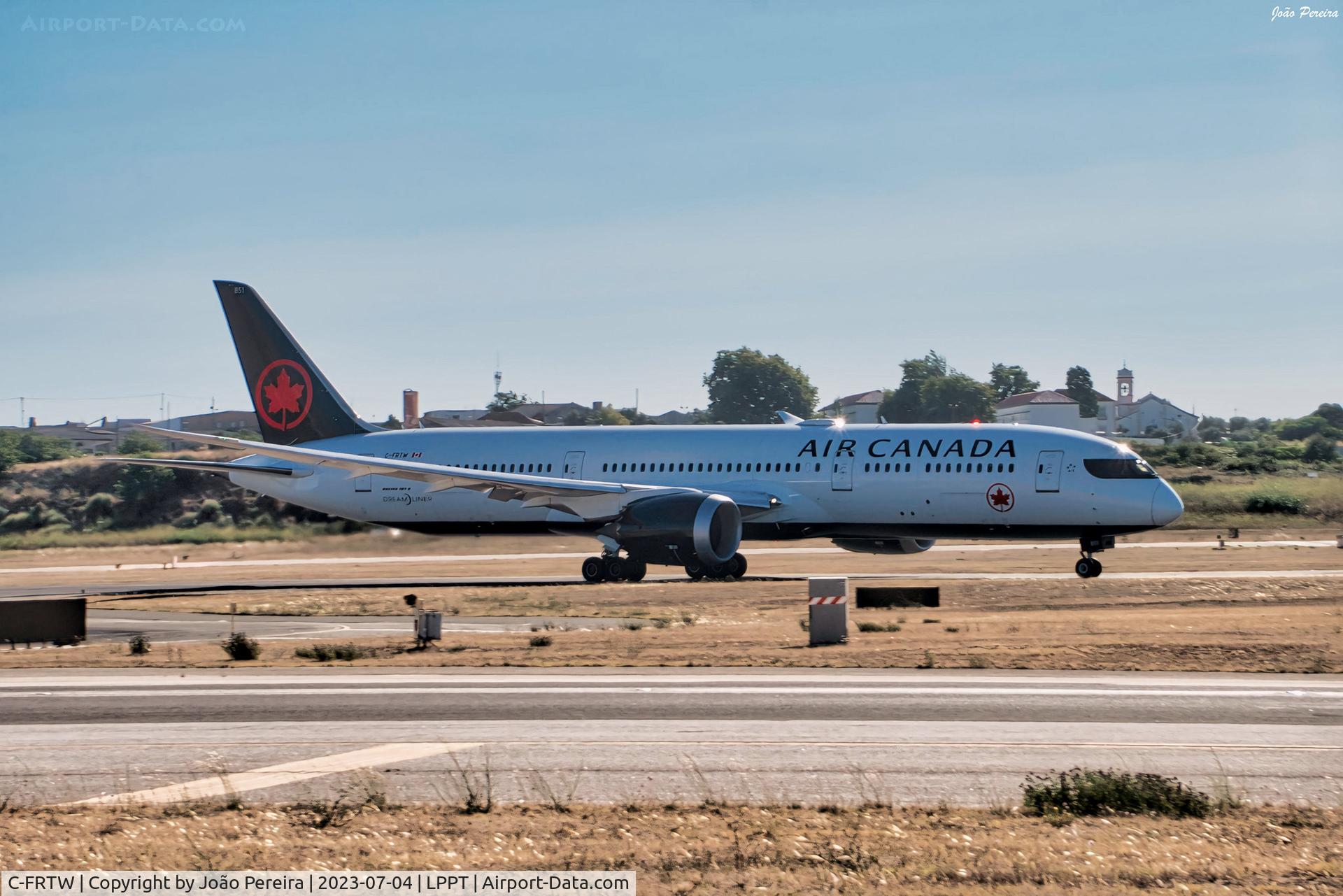C-FRTW, 2017 Boeing 787-9 Dreamliner C/N 37179, Air Canada B789 at LPPT
