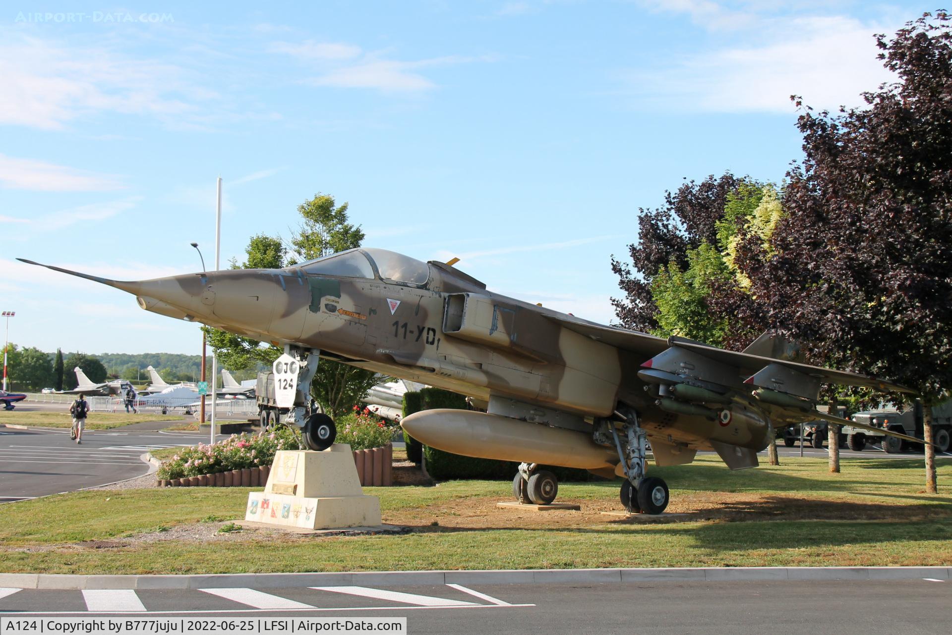 A124, Sepecat Jaguar A C/N A124, during Saint-Dizier airshow 2022