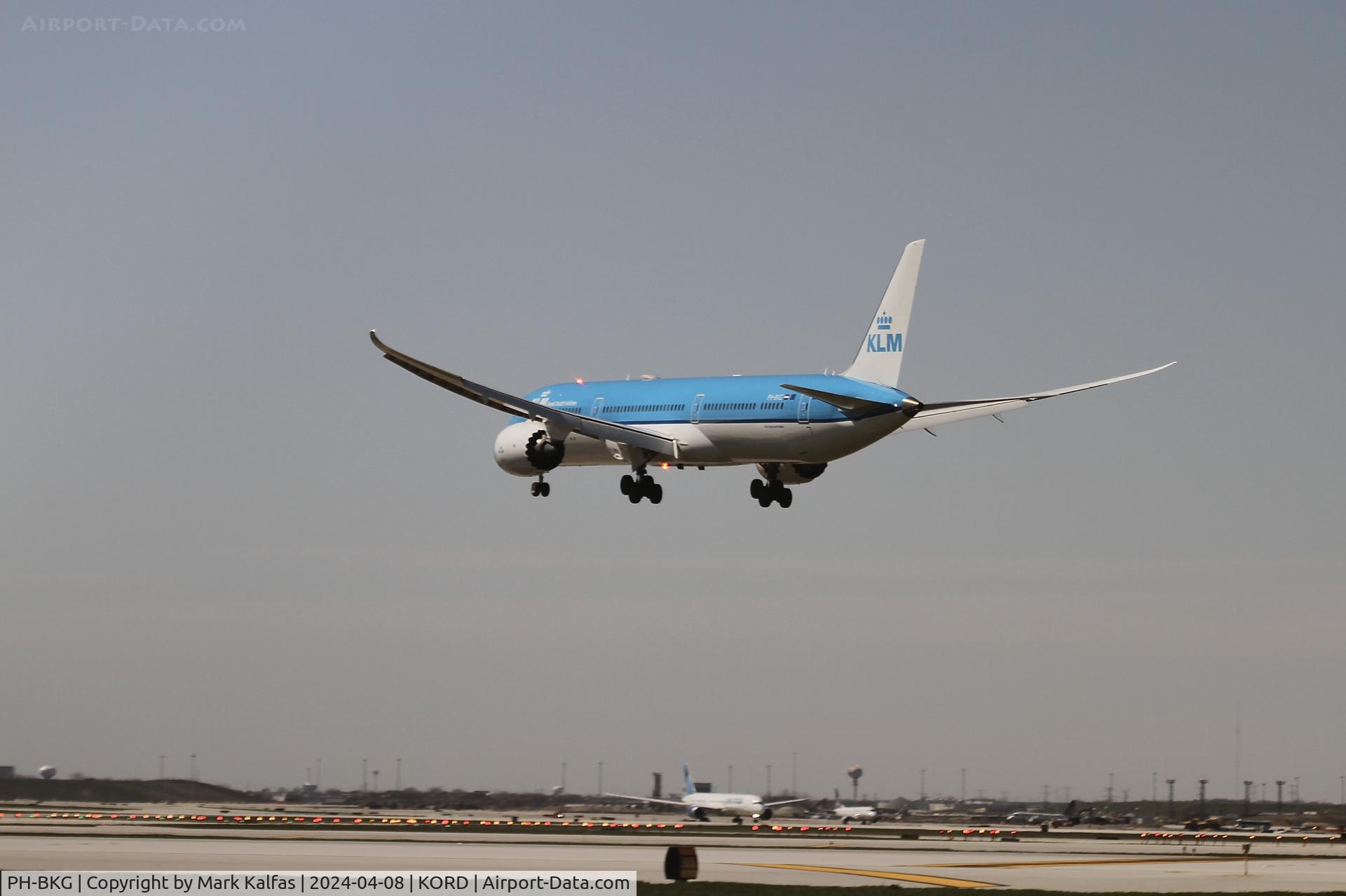 PH-BKG, 2019 Boeing 787-10 Dreamliner Dreamliner C/N 42508, B78X KLM Boeing 787-10 Dreamliner  PH-BKG KLM611 EHAM-KORD, landing on 28C ORD during the Solar Eclipse