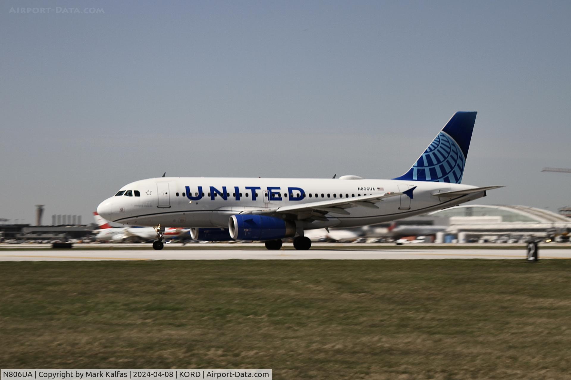 N806UA, 1998 Airbus A319-131 C/N 788, A320 United Airlines Airbus A319-131 N806UA UAL1872 ORD-FLL departing 22L during the Solar Eclipse