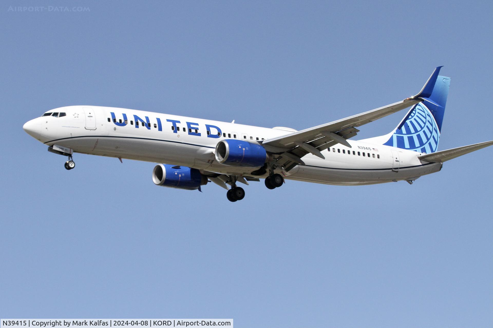 N39415, 2008 Boeing 737-924/ER C/N 32826, B739 United Airlines Boeing 737-924/ER N39415 UAL1172  FLL-ORD