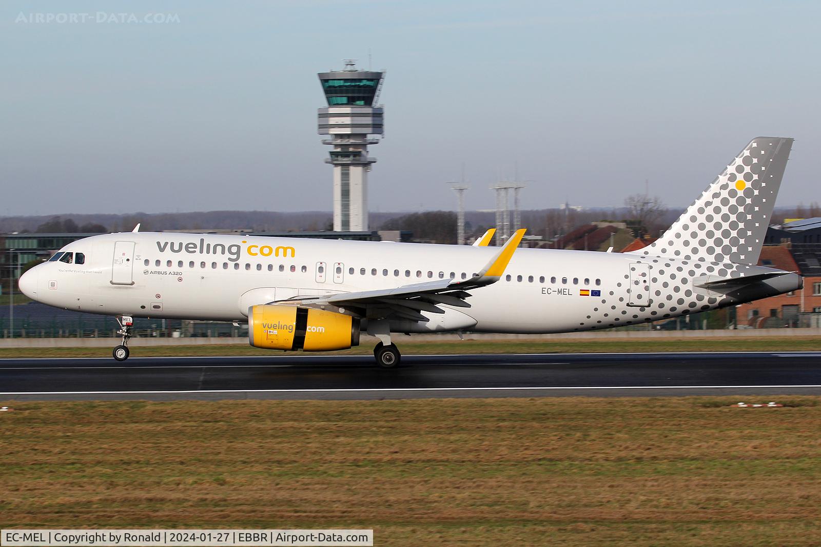 EC-MEL, 2015 Airbus A320-232 C/N 6450, at ebbr