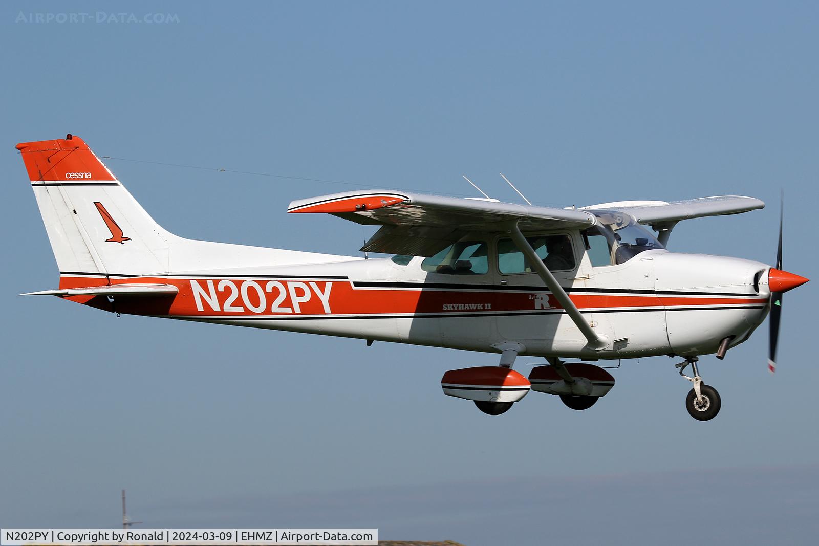 N202PY, 1978 Cessna 172N C/N 17271126, at ehmz